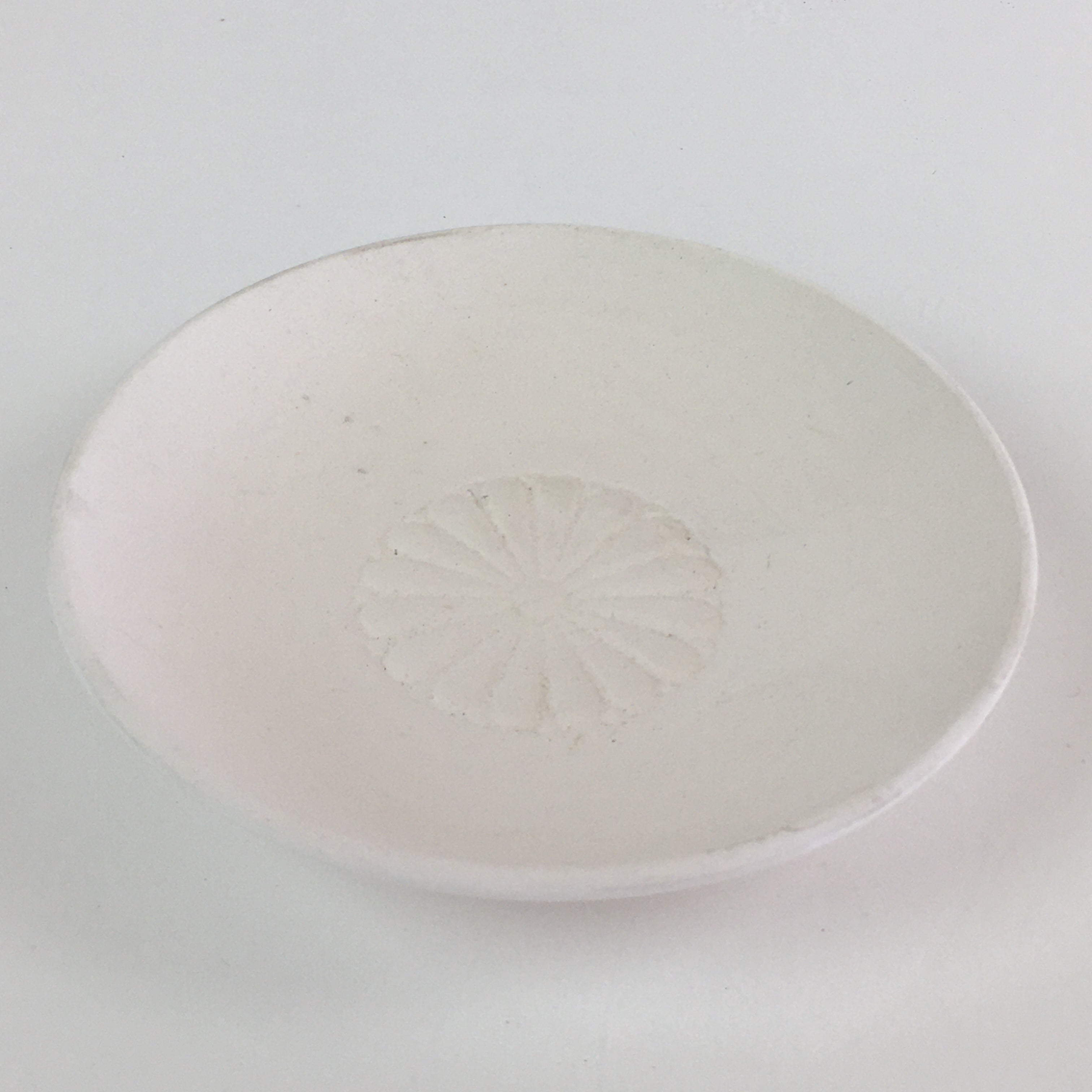 Japanese Unglazed Sake Cup Vtg Chrysanthemum Crest Army Sakazuki PY116