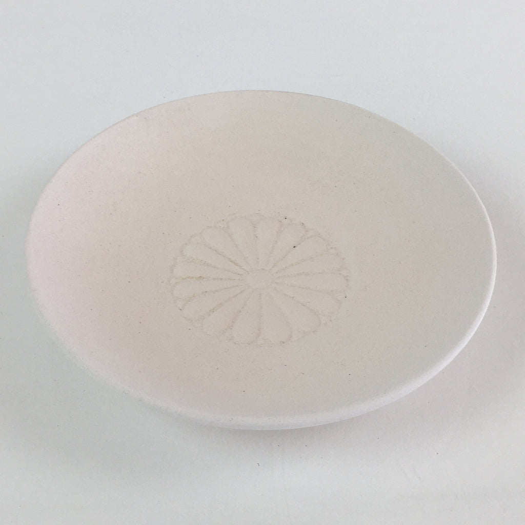 Japanese Unglazed Sake Cup Vtg Chrysanthemum Crest Army Sakazuki PY117