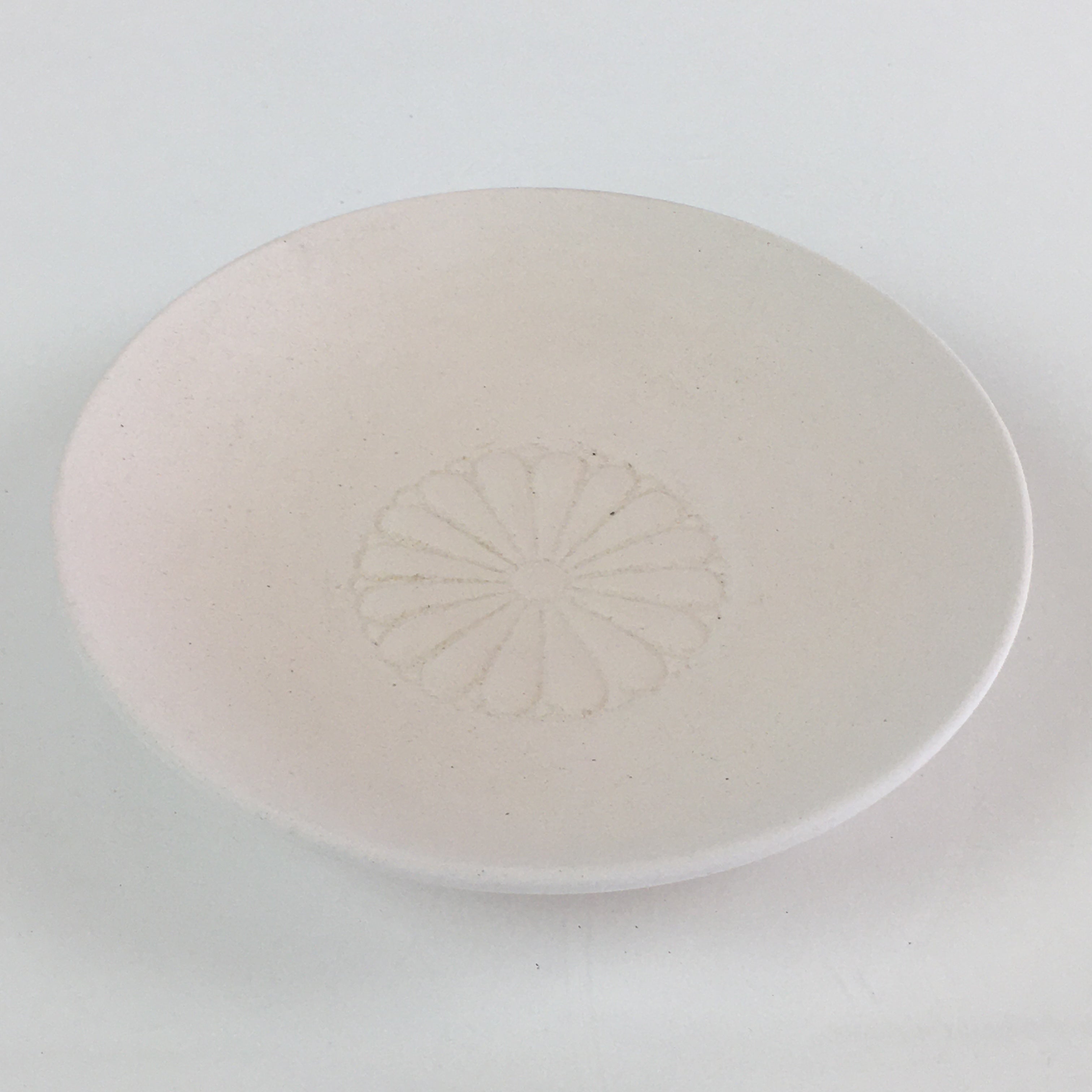 Japanese Unglazed Sake Cup Vtg Chrysanthemum Crest Army Sakazuki PY117