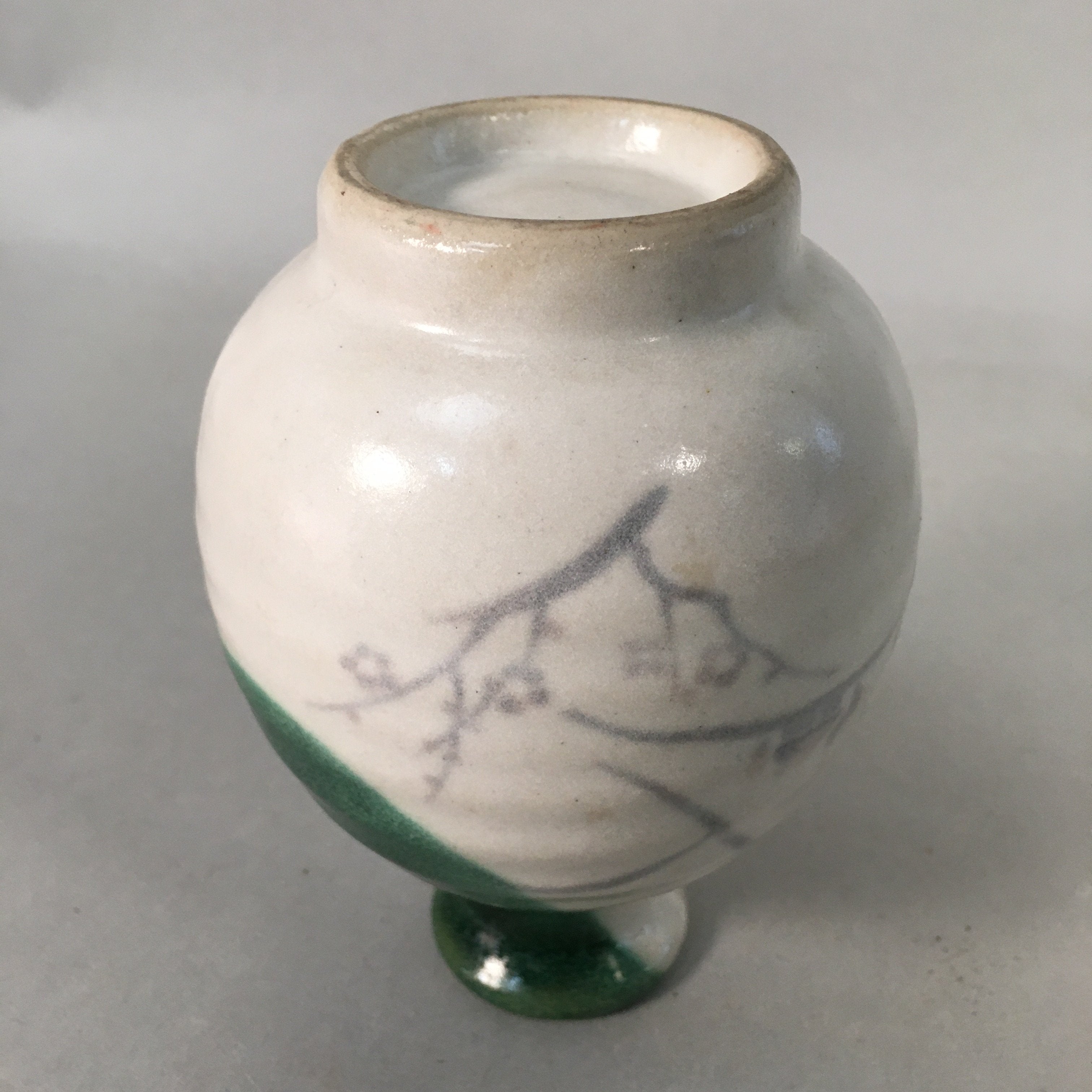 Japanese Vtg Flower Vase Kabin Ikebana Ceramic Yakimono White Green FV904