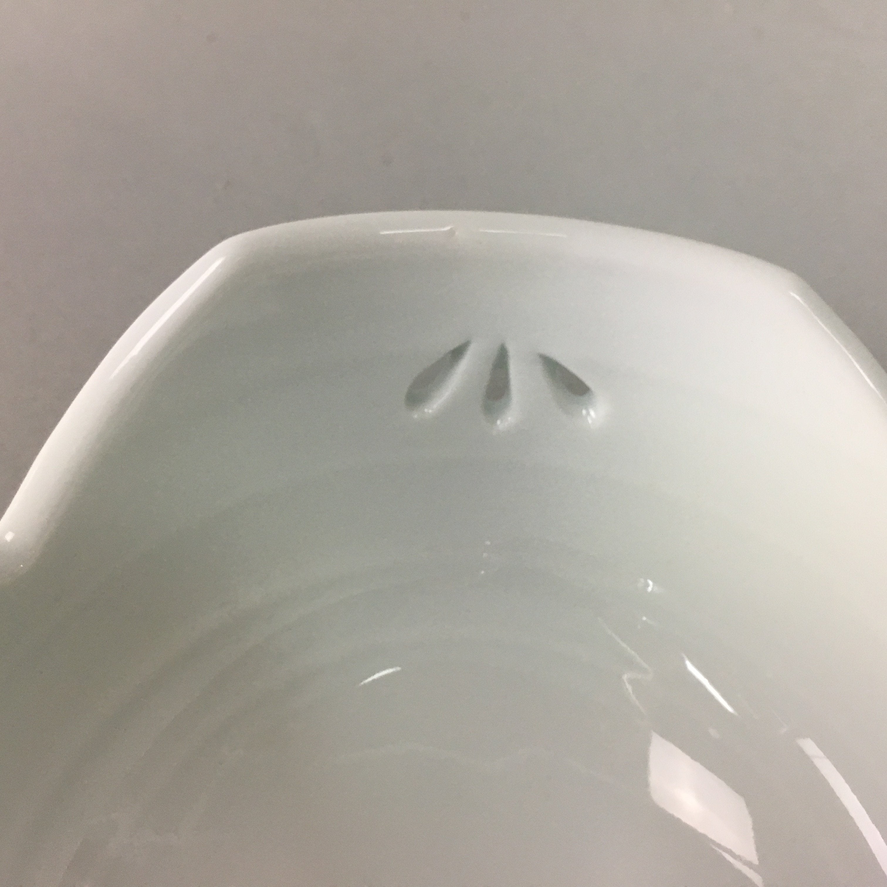 Japanese White Porcelain Snack Bowl Vtg Kobachi Flower White Floral Design QT44