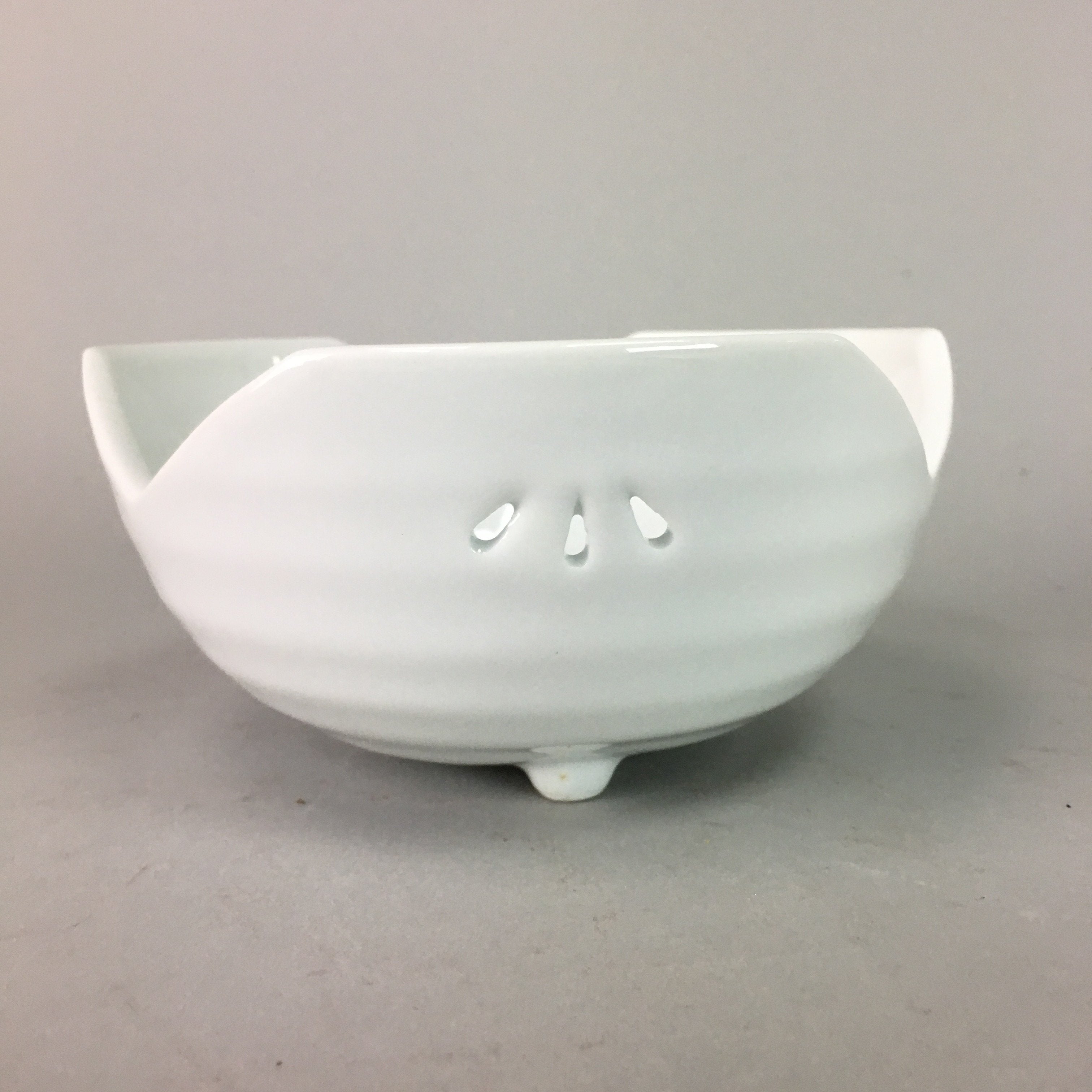 Japanese White Porcelain Snack Bowl Vtg Kobachi Flower White Floral Design QT44