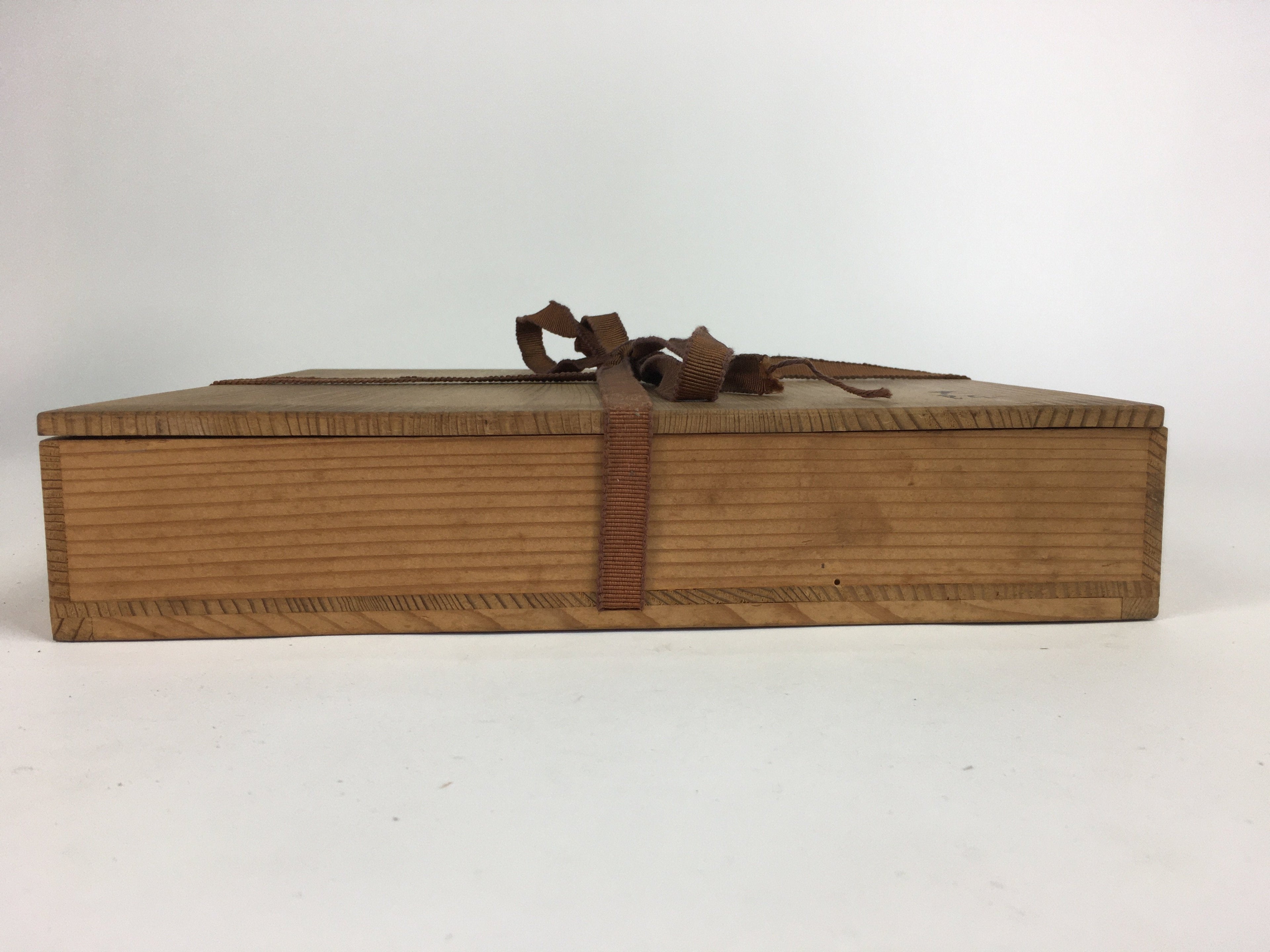 Japanese Wood Storage Box Vtg Pottery Hako Ribbon Inside 30.9x30.7x4.3cm WB793
