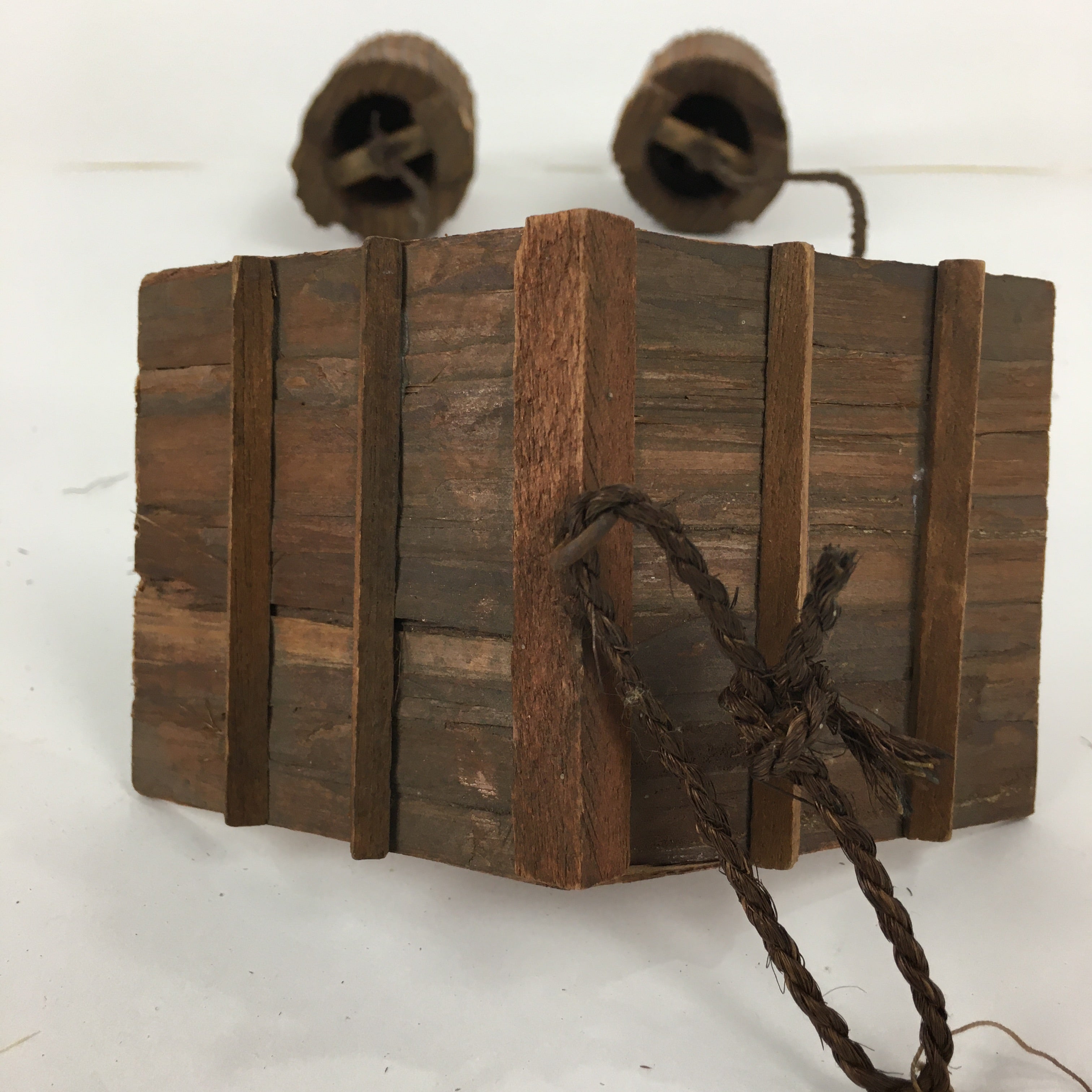 Japanese Wooden Art Display Temple Drinking Well Bucket Tsurube Ido BD742