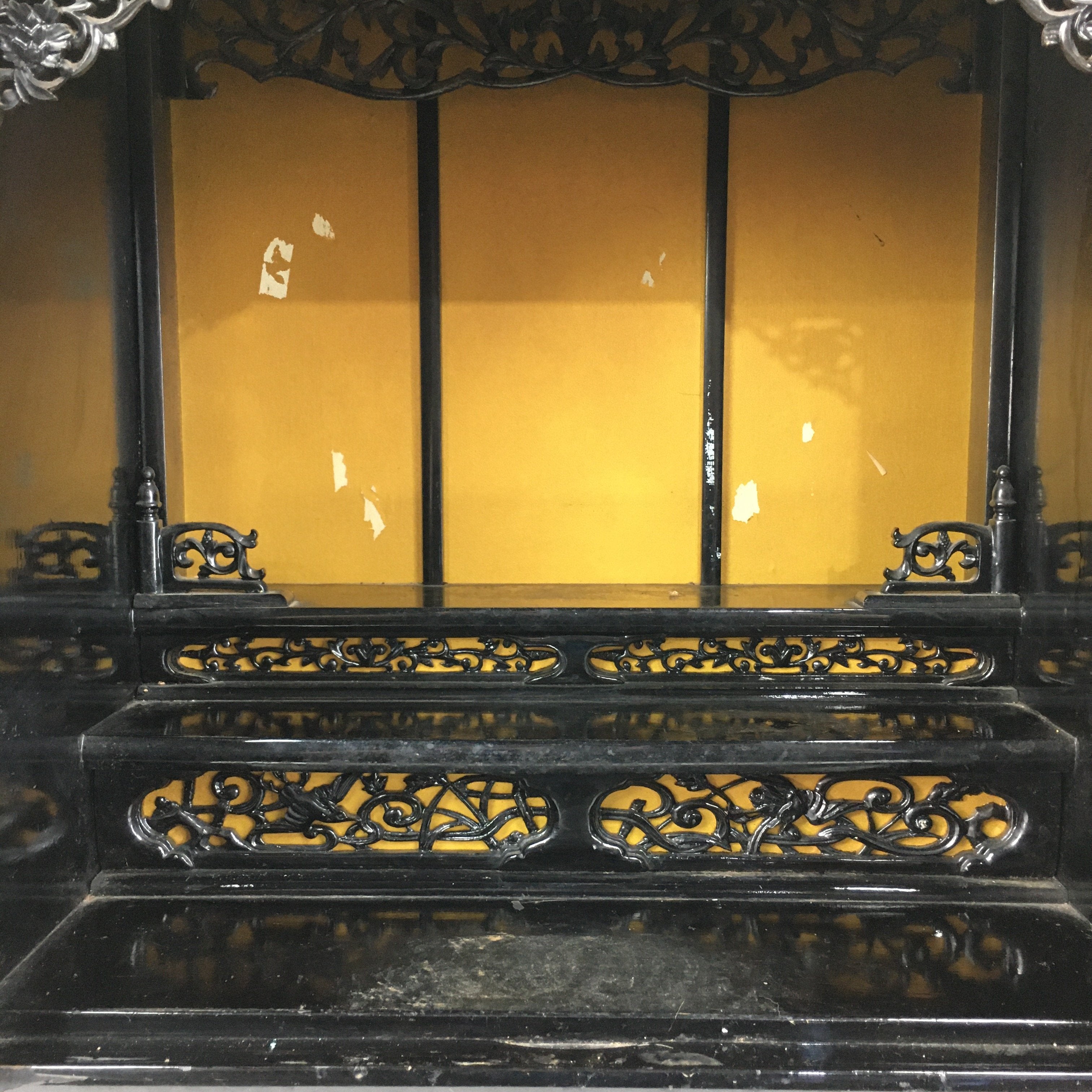 Japanese Wooden Buddhist altar Vtg Butsudan Wood Cabinet Black T248