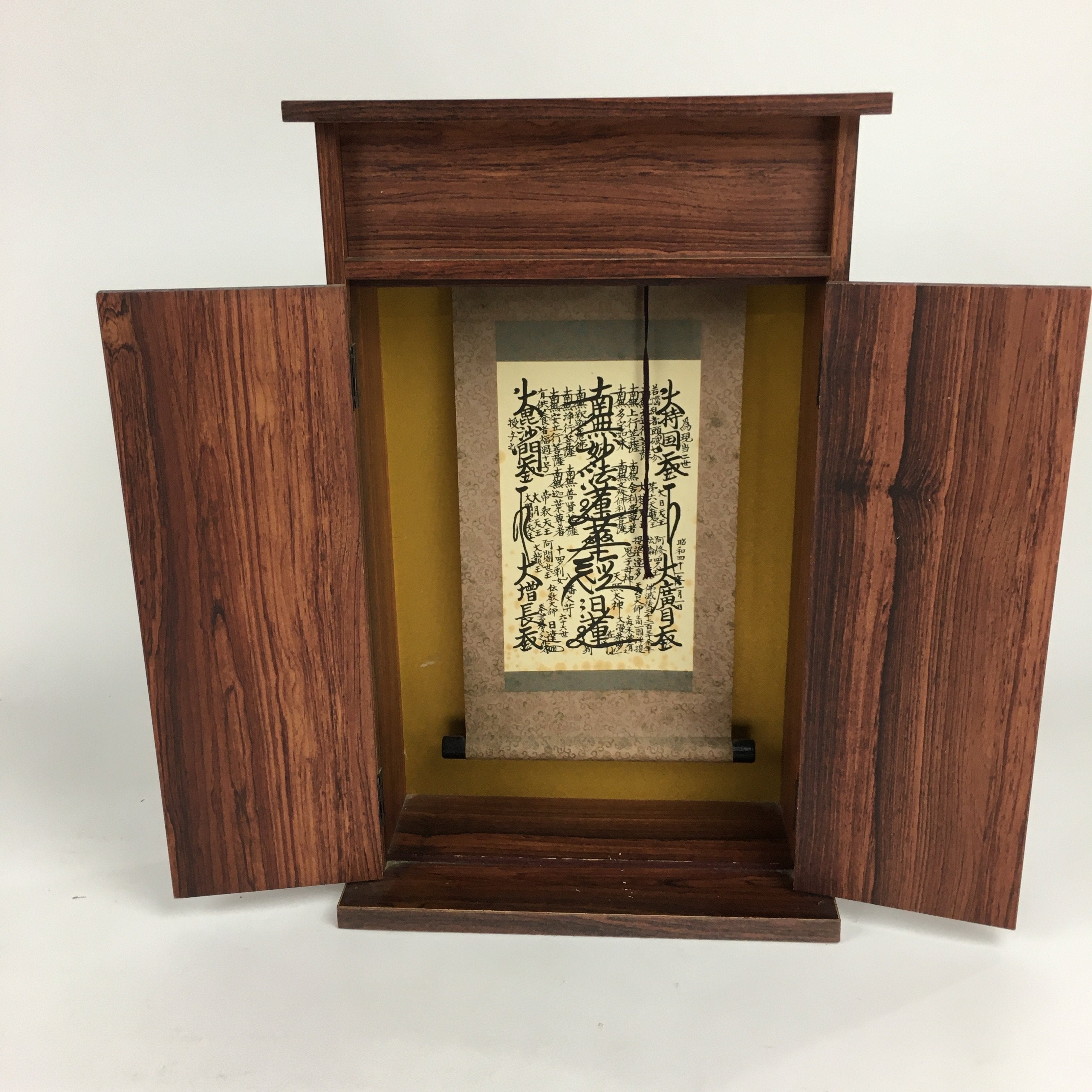 Japanese Wooden Buddhist altar Vtg Butsudan Wood Cabinet Brown T265