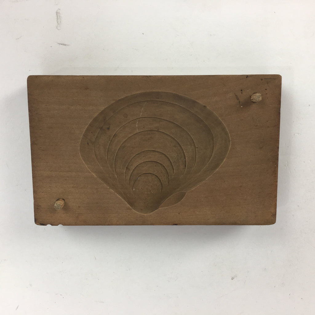 Japanese Wooden Cake Mold Kashigata Sweets Vtg Carving Brown Clam Kg299