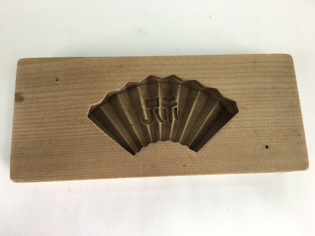 Japanese Wooden Cake Mold Kashigata Sweets Vtg Carving Brown Folding Fan Kg363