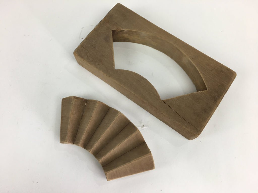 Japanese Wooden Cake Mold Kashigata Sweets Vtg Carving Brown Folding Fan Kg373