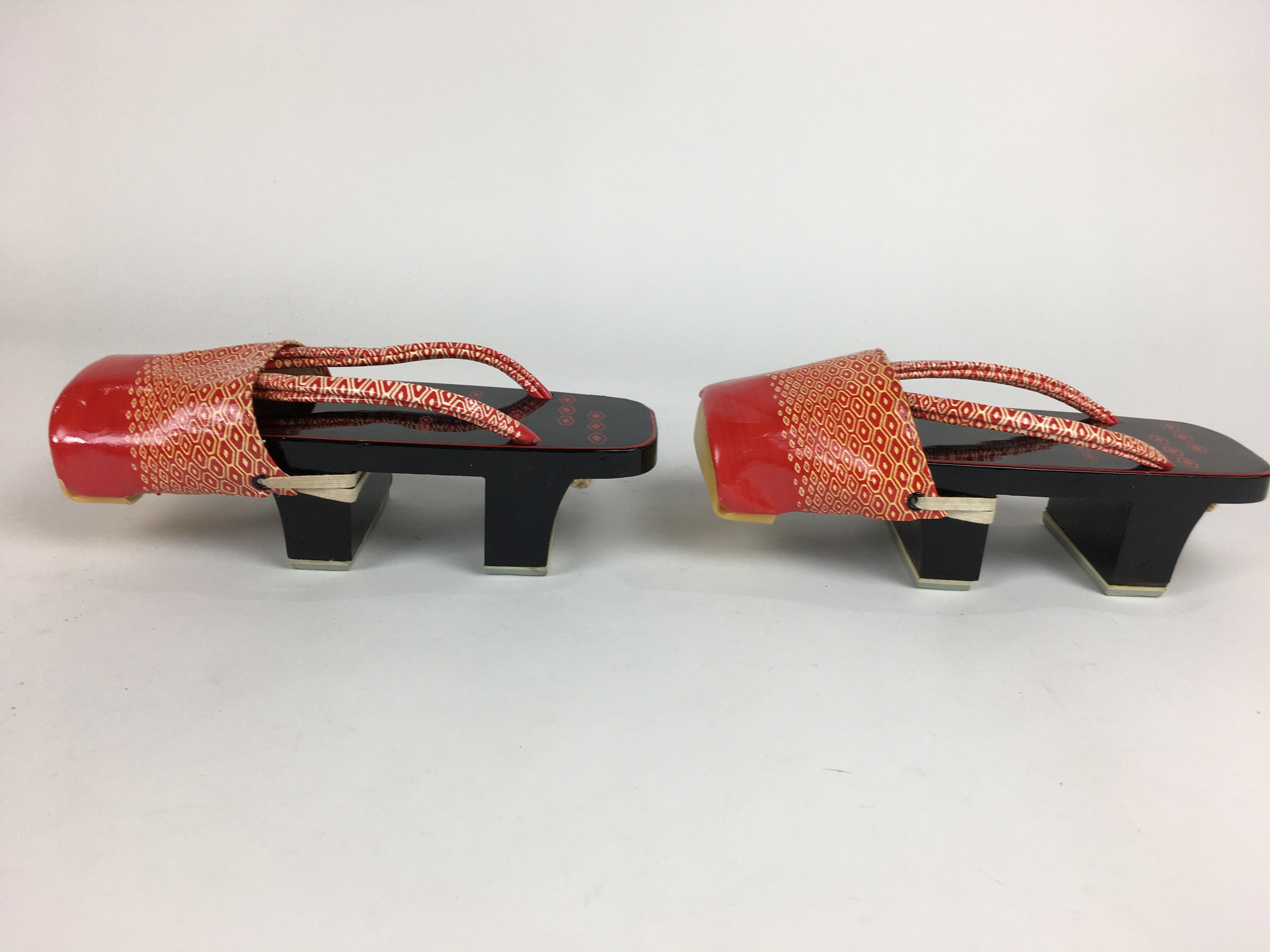 Japanese Wooden Clogs Vtg Lady Lacquered Geta Sandals Kimono Black Red JK203
