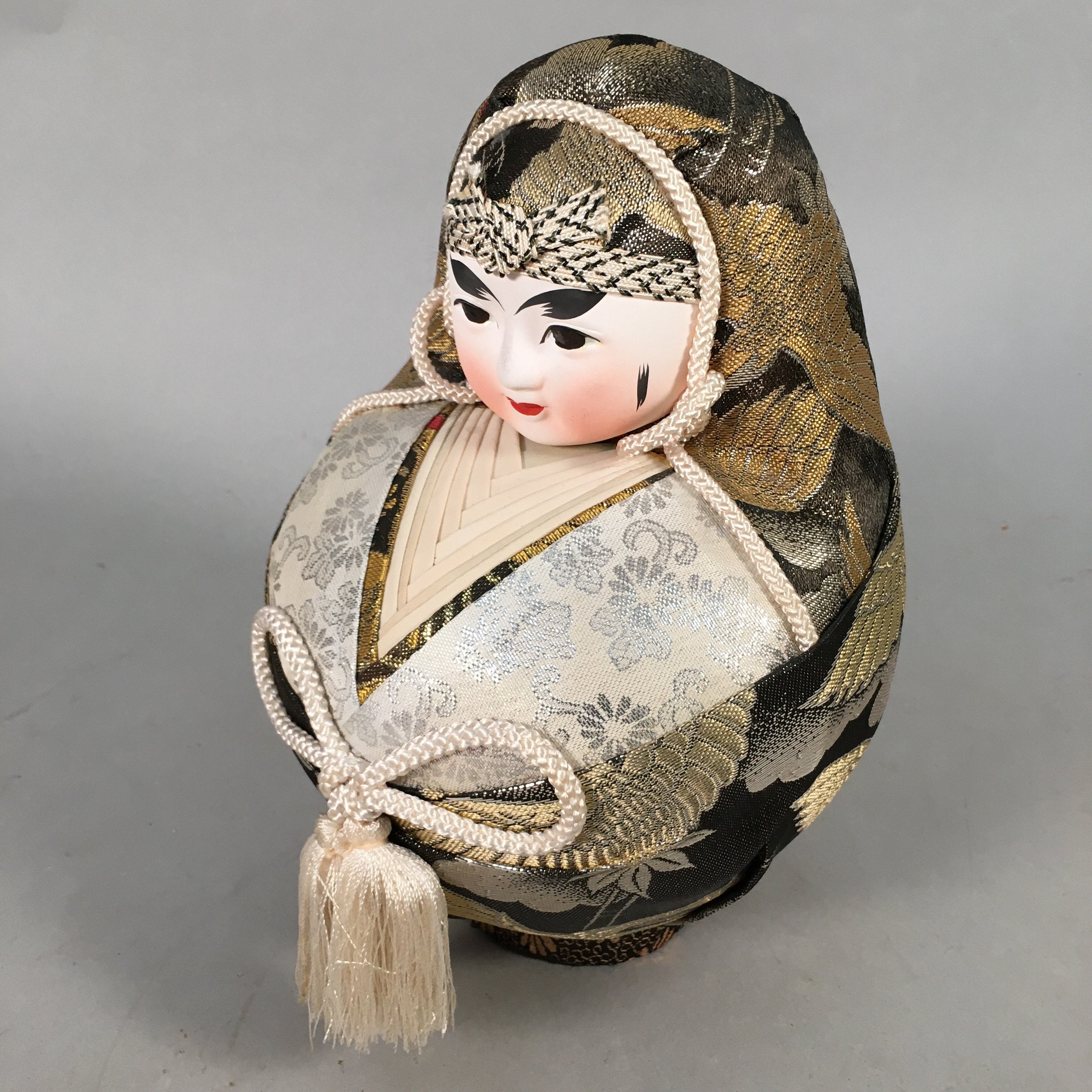 Japanese Wooden Doll Vtg Hime-Daruma Statue Kimono Traditional Craft BD576