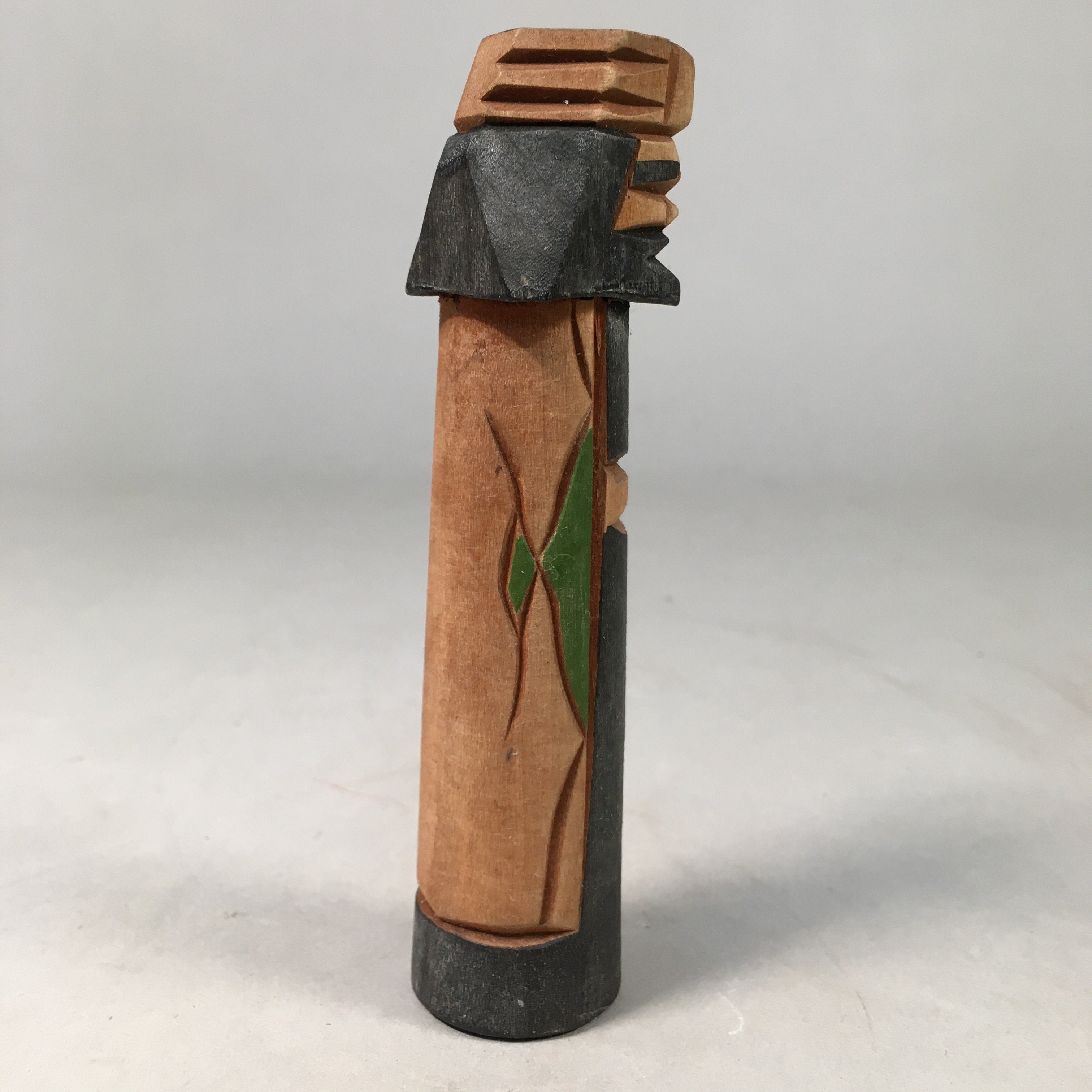 Japanese Wooden Hokkaido Statue Ainu Nipopo Vtg Okimono Brown KF411