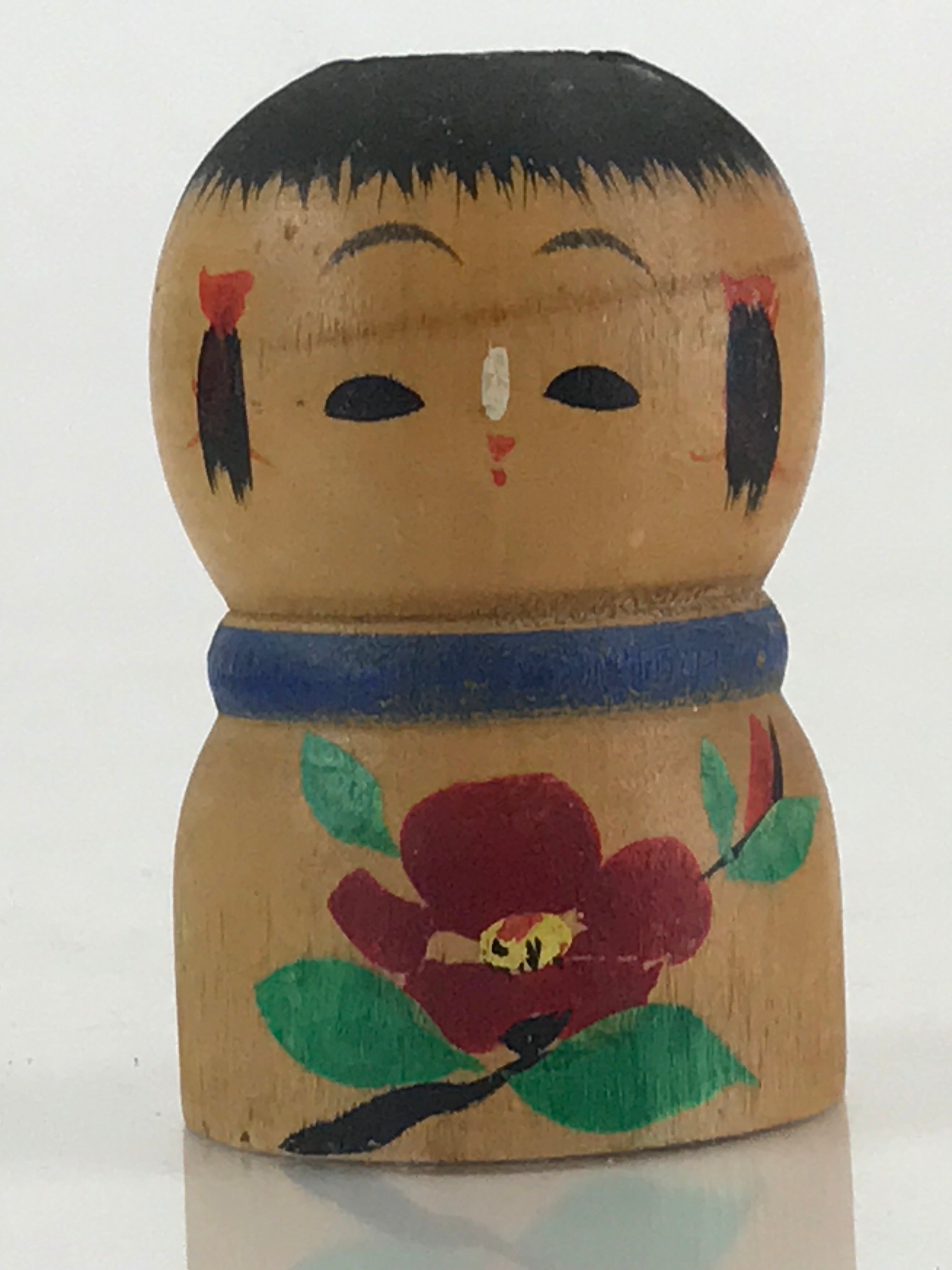 Japanese Wooden Kokeshi Doll Vtg Figurine Traditional Craft Toy KF626