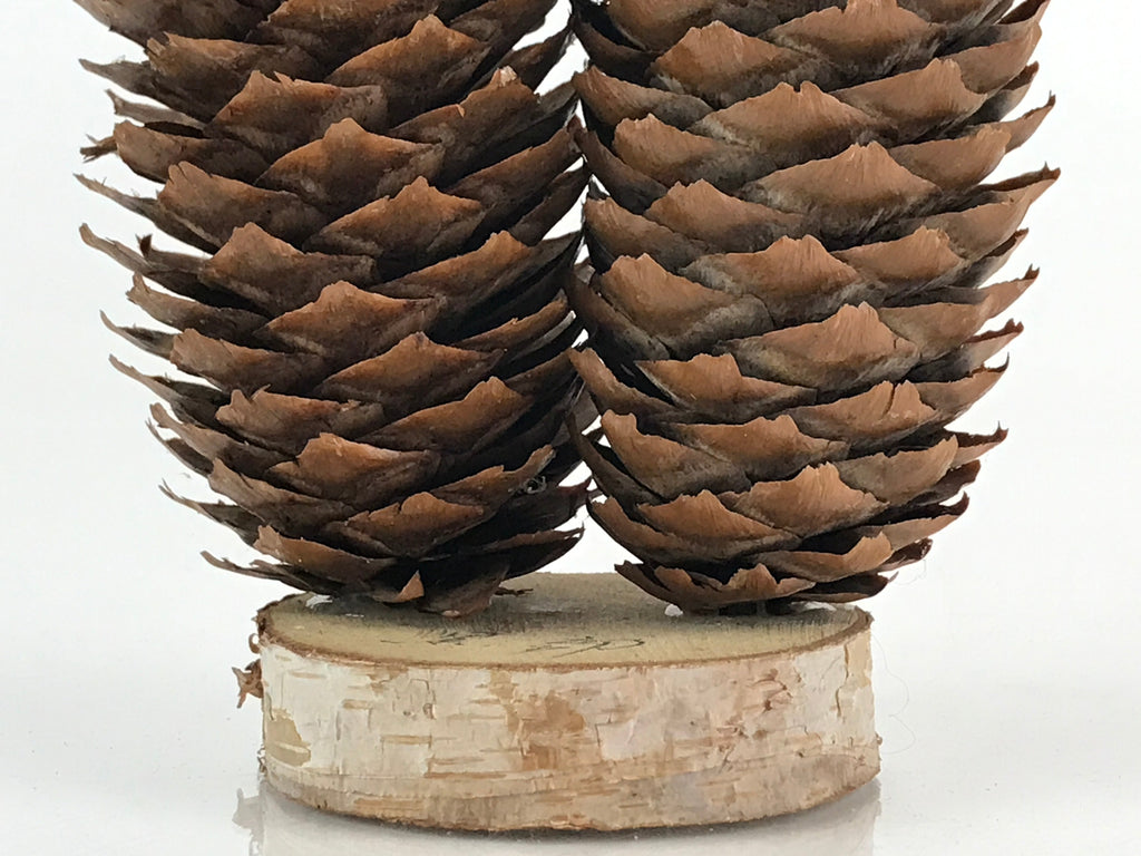 Japanese Wooden Kokeshi Doll Vtg Figurine Traditional Craft Toy Pine Cone KF607