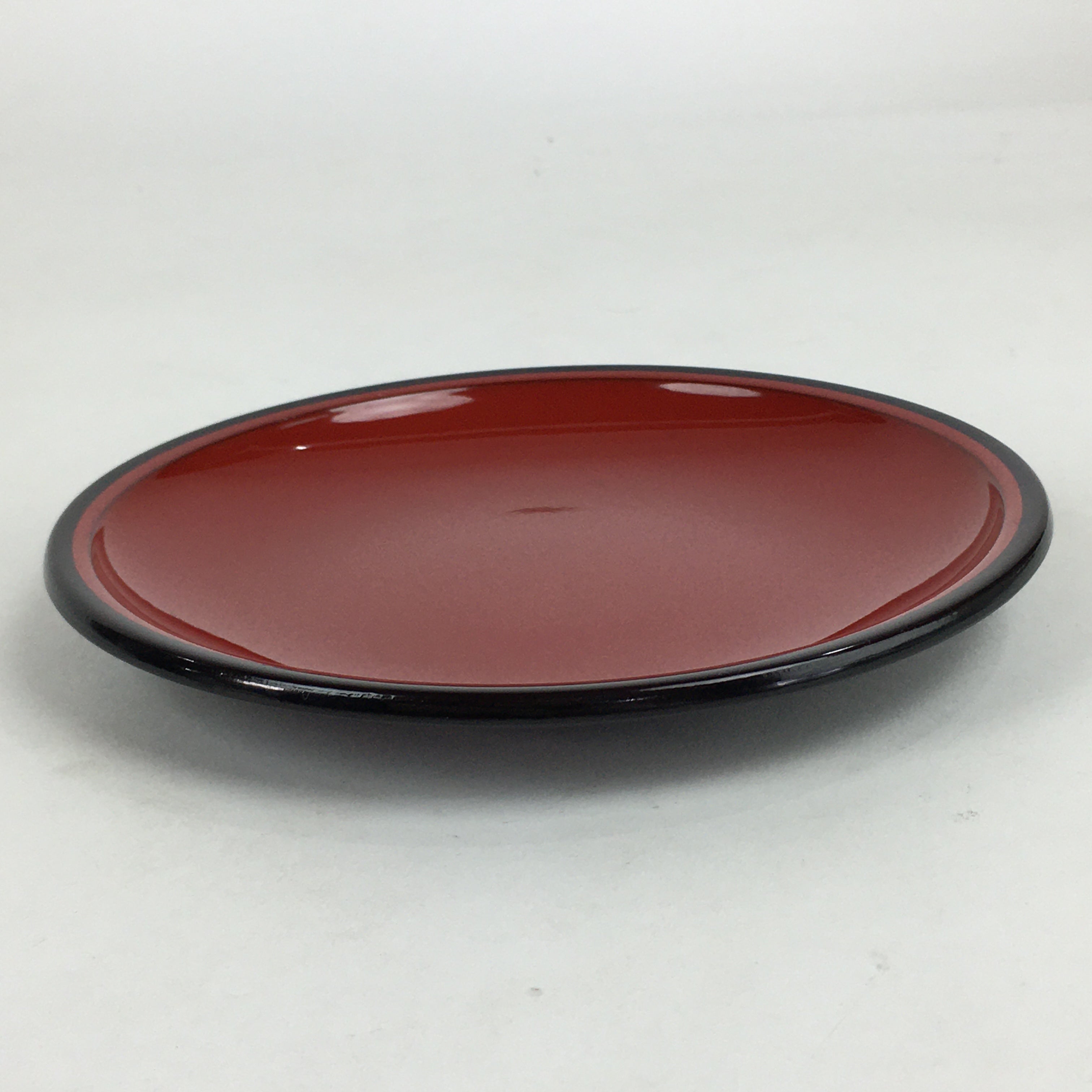 Japanese Wooden Lacquered Plate Vtg Round Red Black 16.3 cm UR698