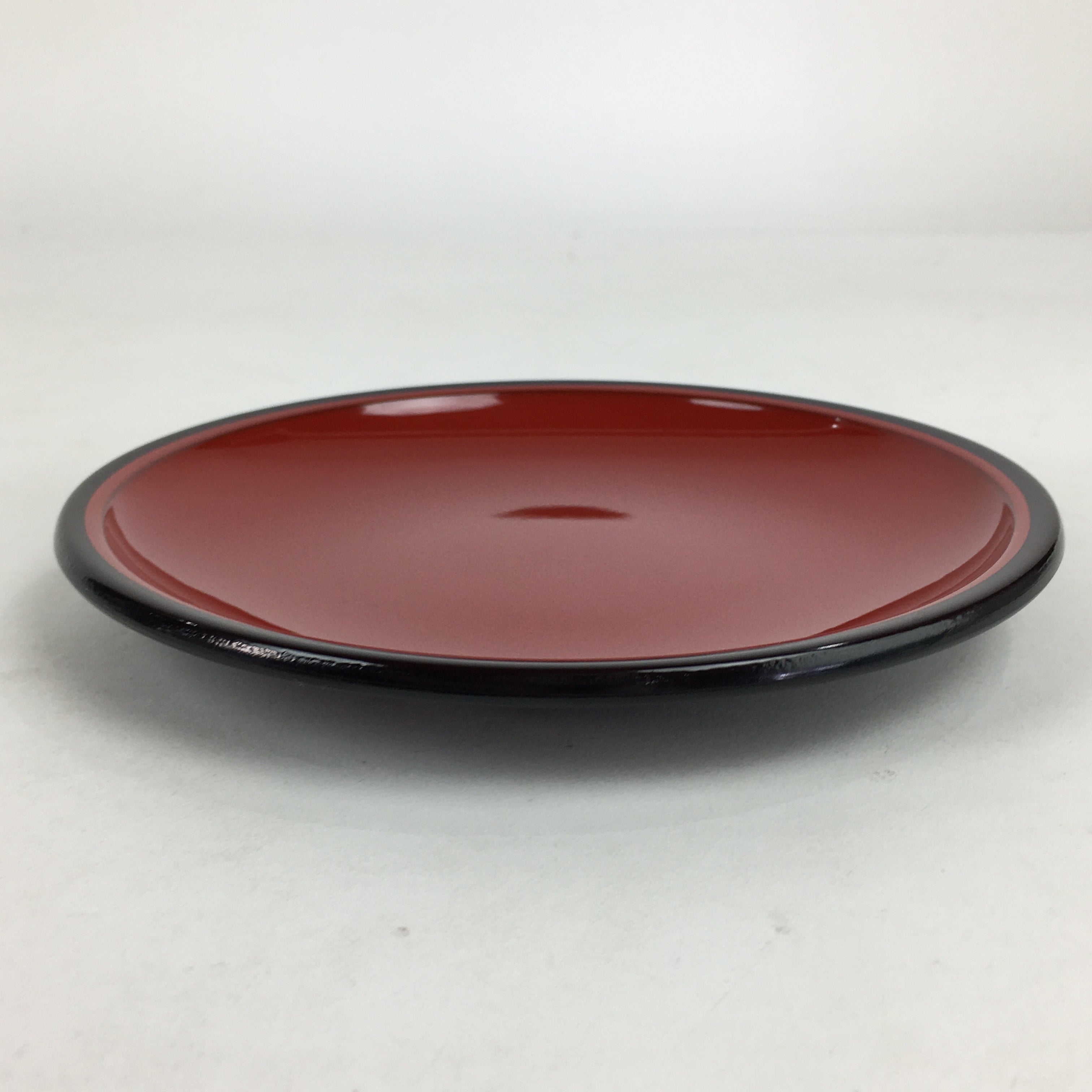 Japanese Wooden Lacquered Plate Vtg Round Red Black 16.3 cm UR700