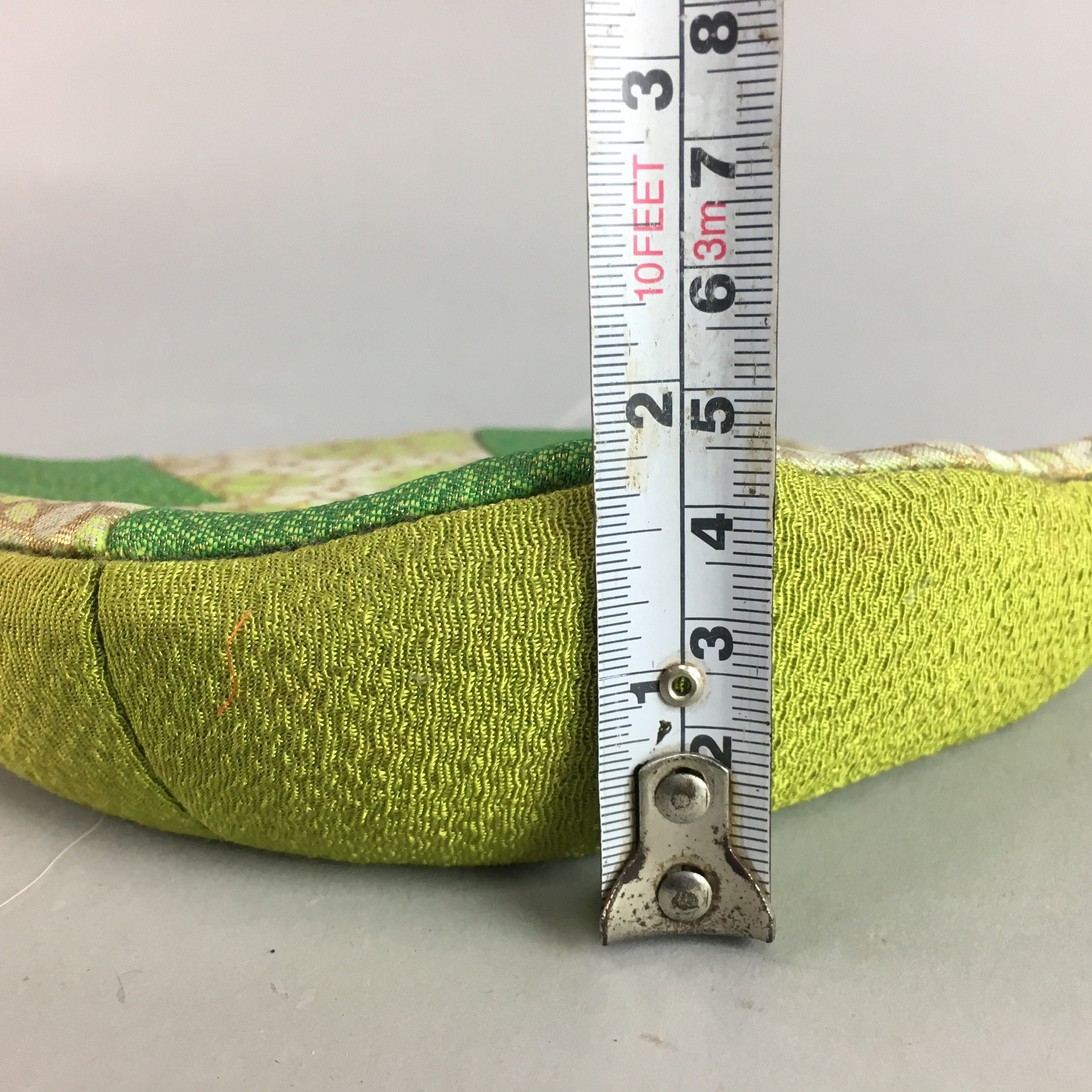 Japanese Wooden Leaf Doll Figurine Green Kimono Silk Pattern Vtg Ningyo KD10