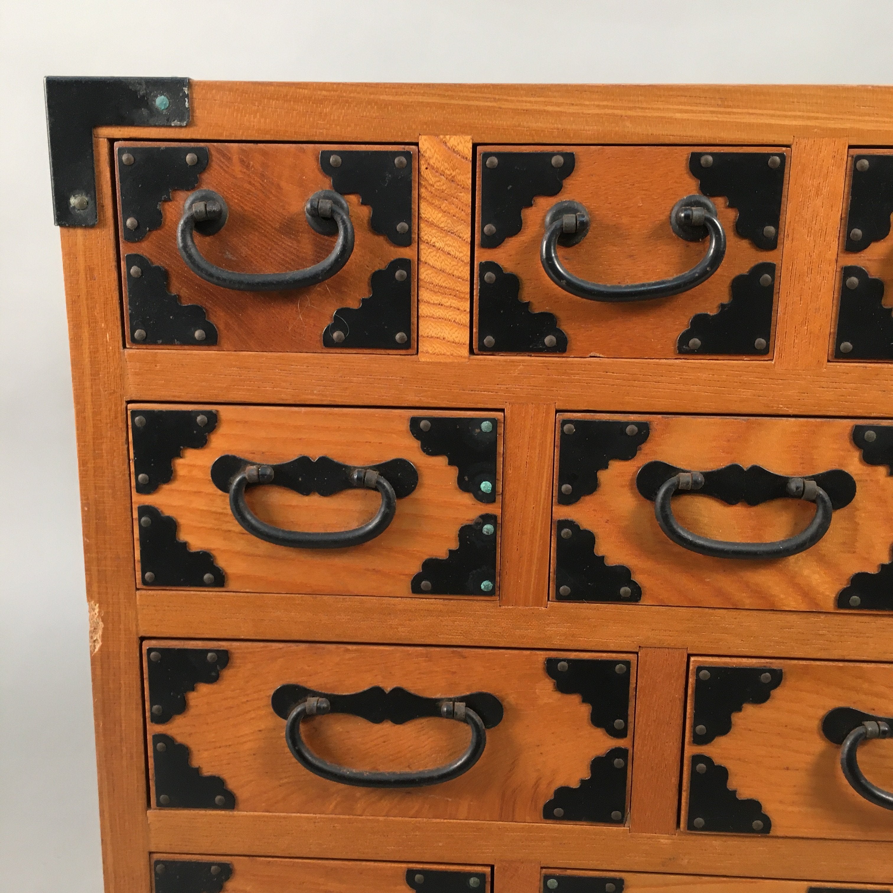 Japanese Wooden Medicine Chest Vtg Kusuri Tansu 17 Drawers T232