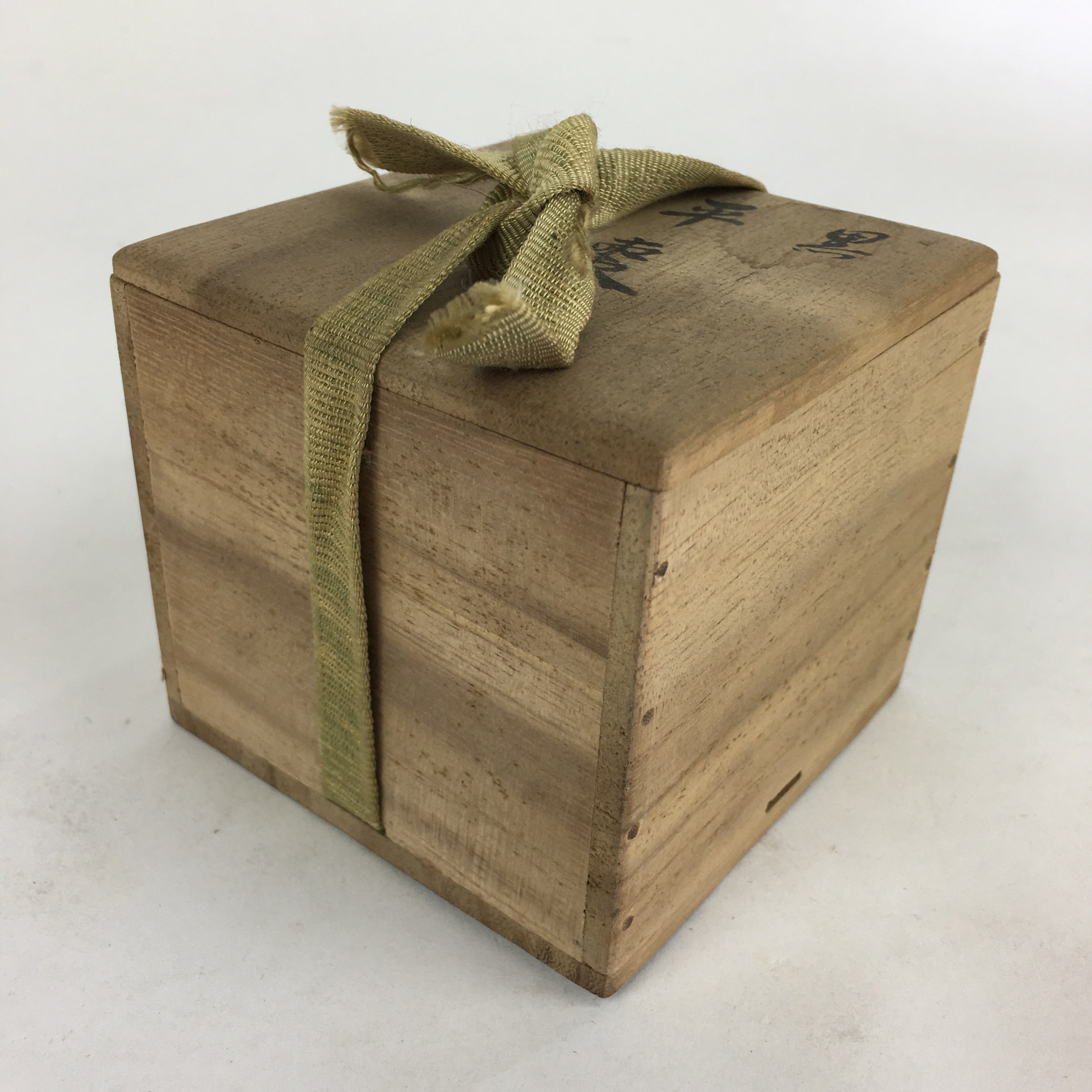 Japanese Wooden Storage Box Vtg Pottery Hako Inside 8.4x8.4x7.5cm WB922