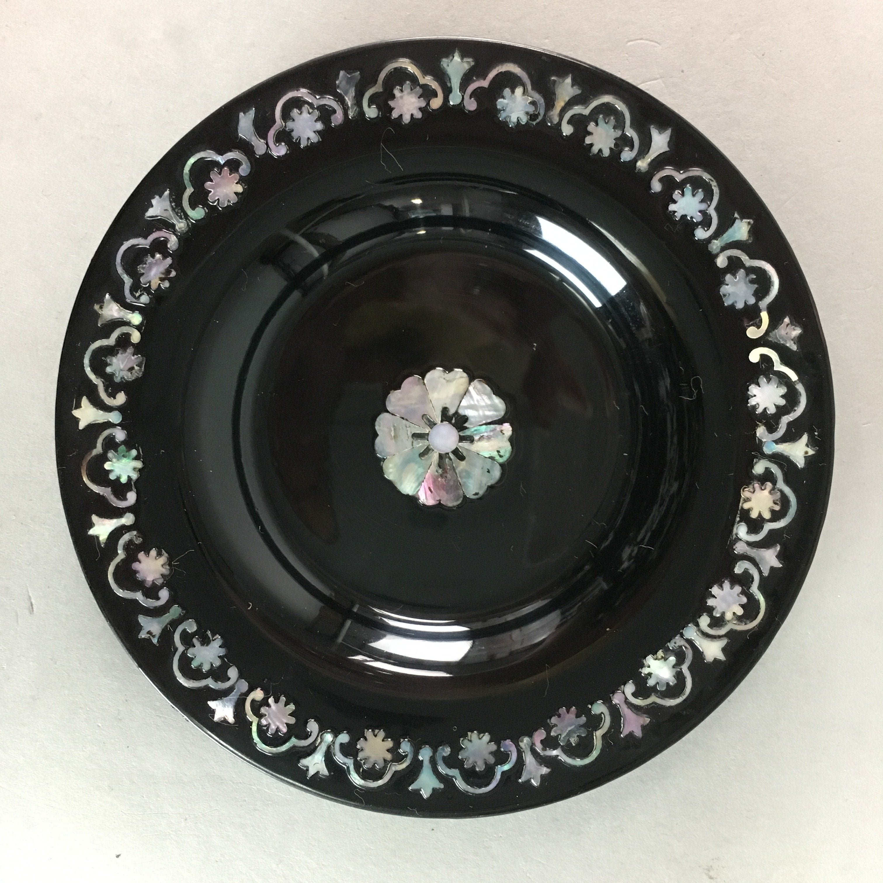 Korean Saucer Set 6pc Set Lacquerware Replica Vtg Chataku Shell Inlay PT890