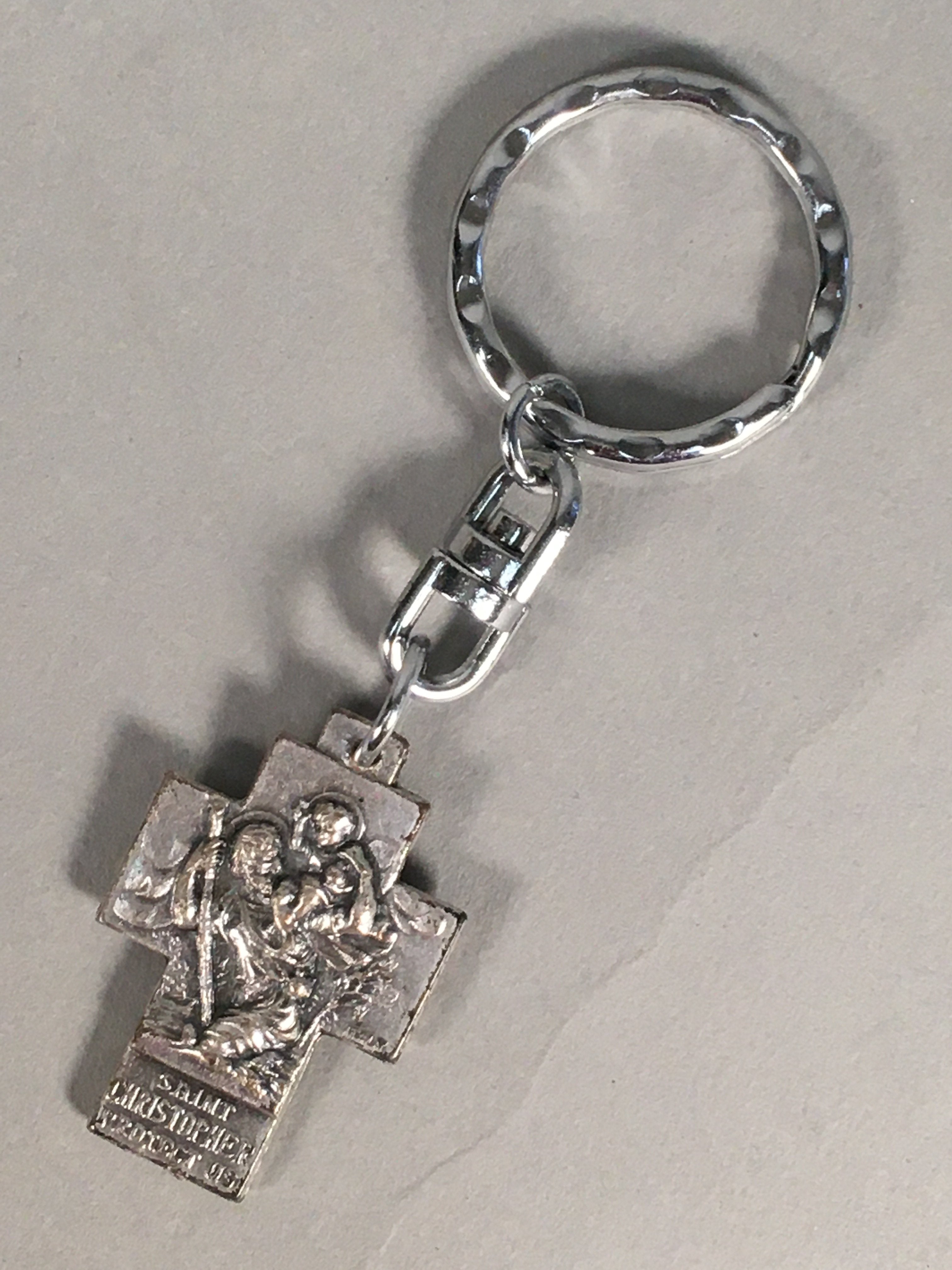 Metal Key Chain Vtg Cross Christian Christianity Jesus Mary Joseph JK86