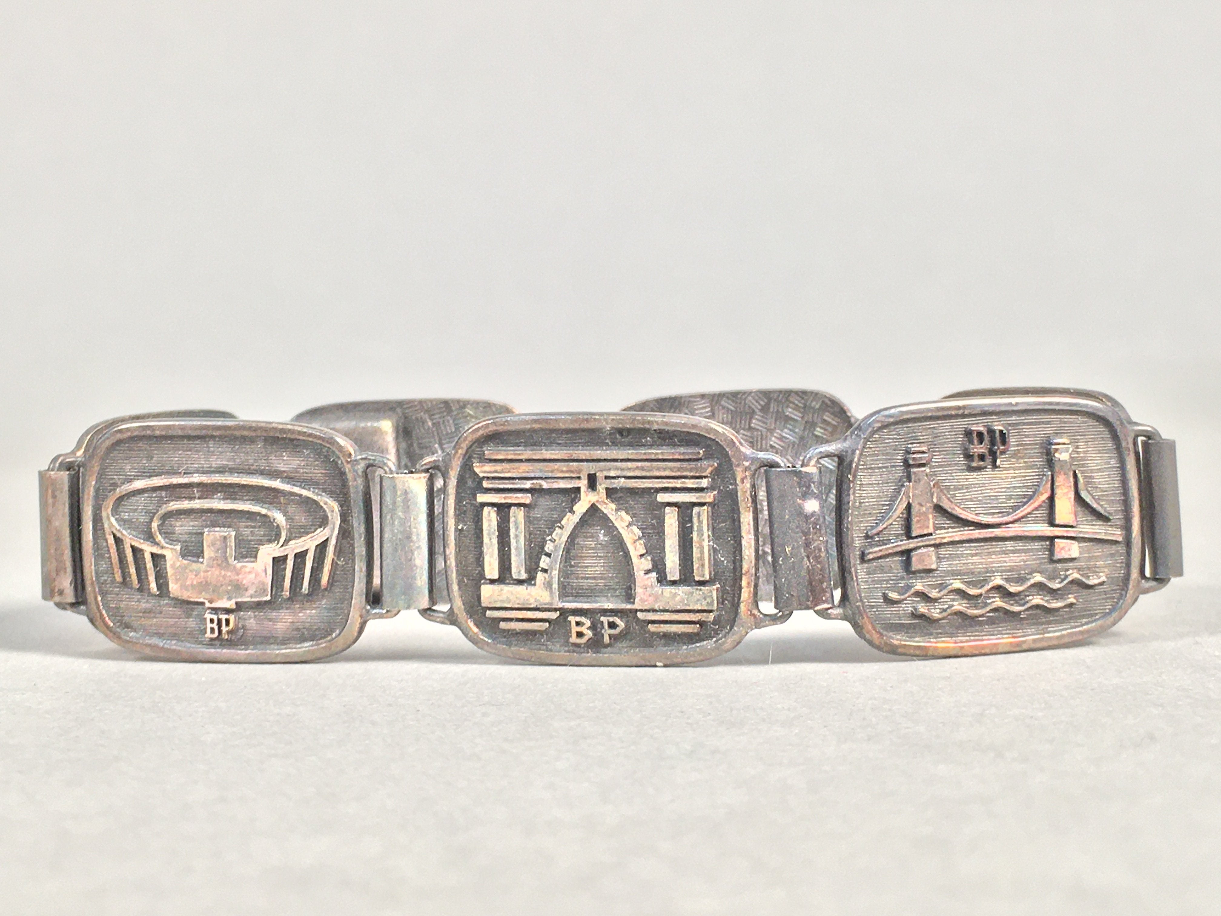 Metal Souvenir Bracelet Vtg Building Bridge Peace JK110