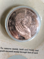 UNITED NATIONS 1976 Medal Vtg Medallion Neck Chain Medal Case JK411