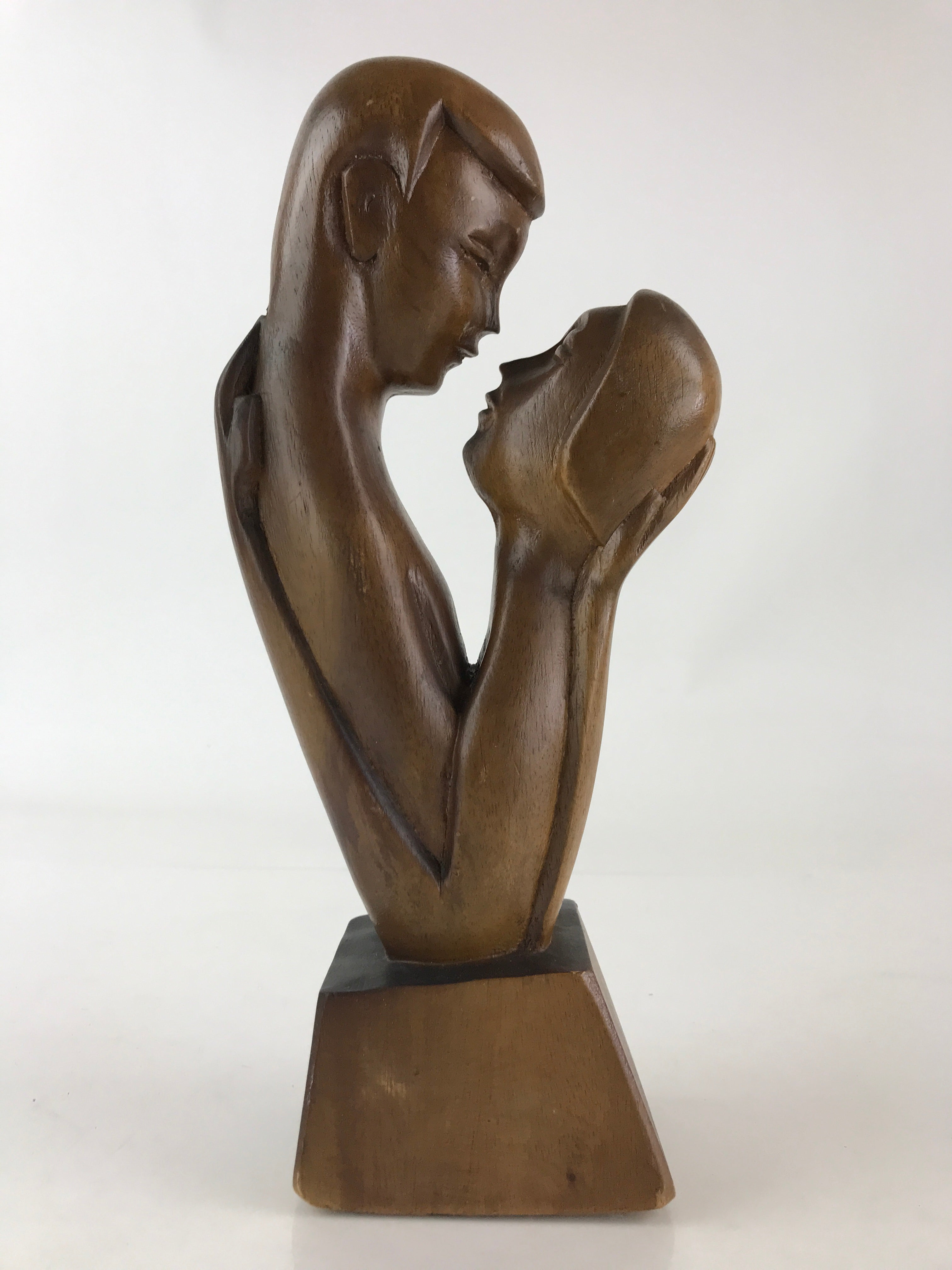 Wood Carving Men And Women Staring Each Other Figurine Vtg Woodcraft Brown BD856