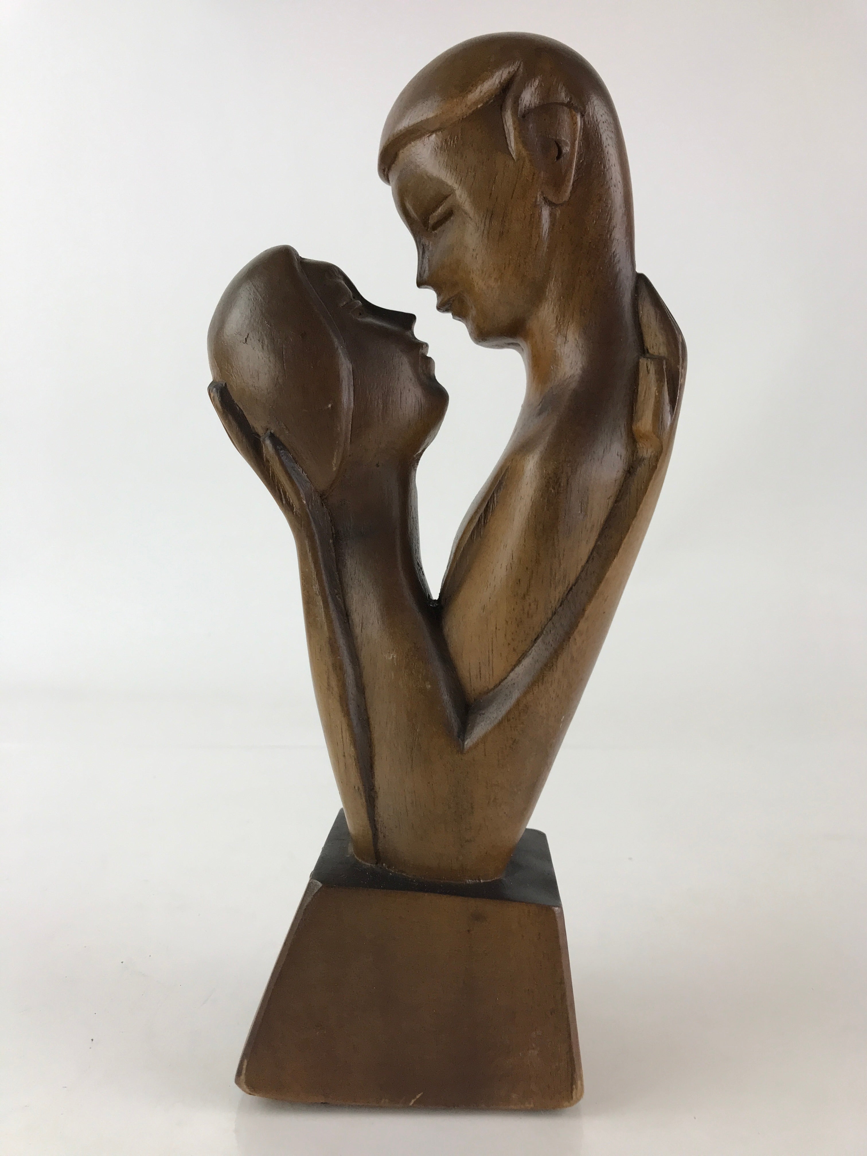 Wood Carving Men And Women Staring Each Other Figurine Vtg Woodcraft Brown BD856