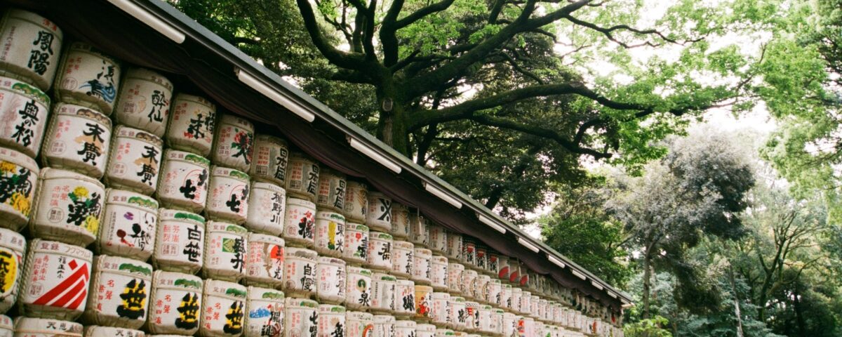 What are those sake barrels you see in Shinto Shrines in Japan? | Chidori Vintage