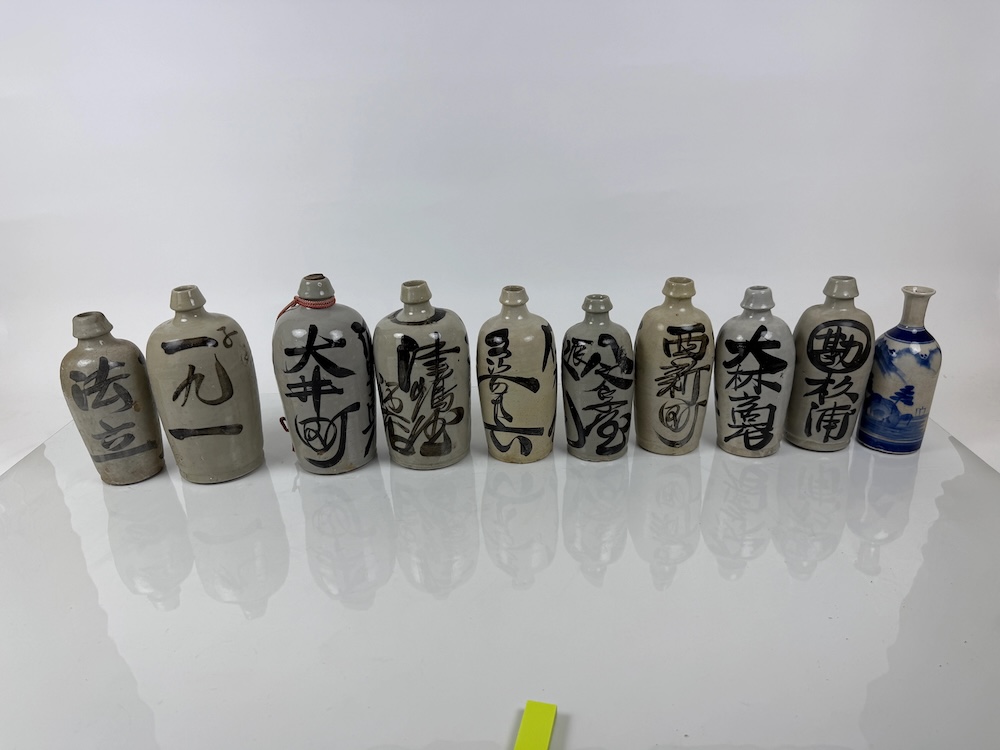 A few slip-decorated and painted pieces that fit the brief | Chidori Vintage