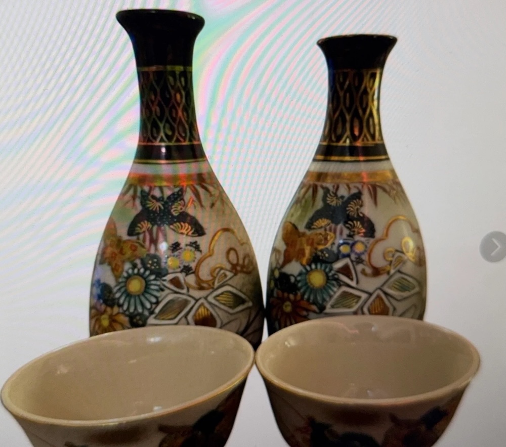 Butterflies and late-Meiji floral design—colorful and balanced | Chidori Vintage