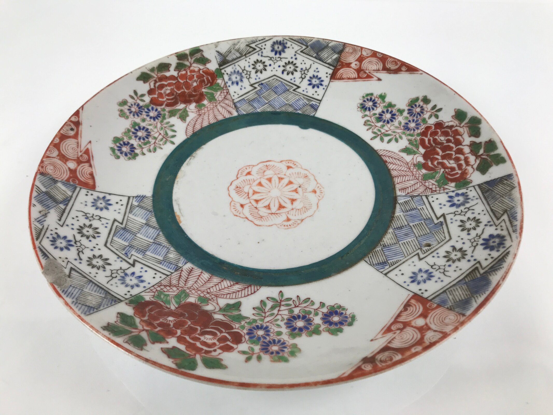 Antique Japanese Kutani Koimari Porcelain Round Plate Peony Red Blue Green PY821