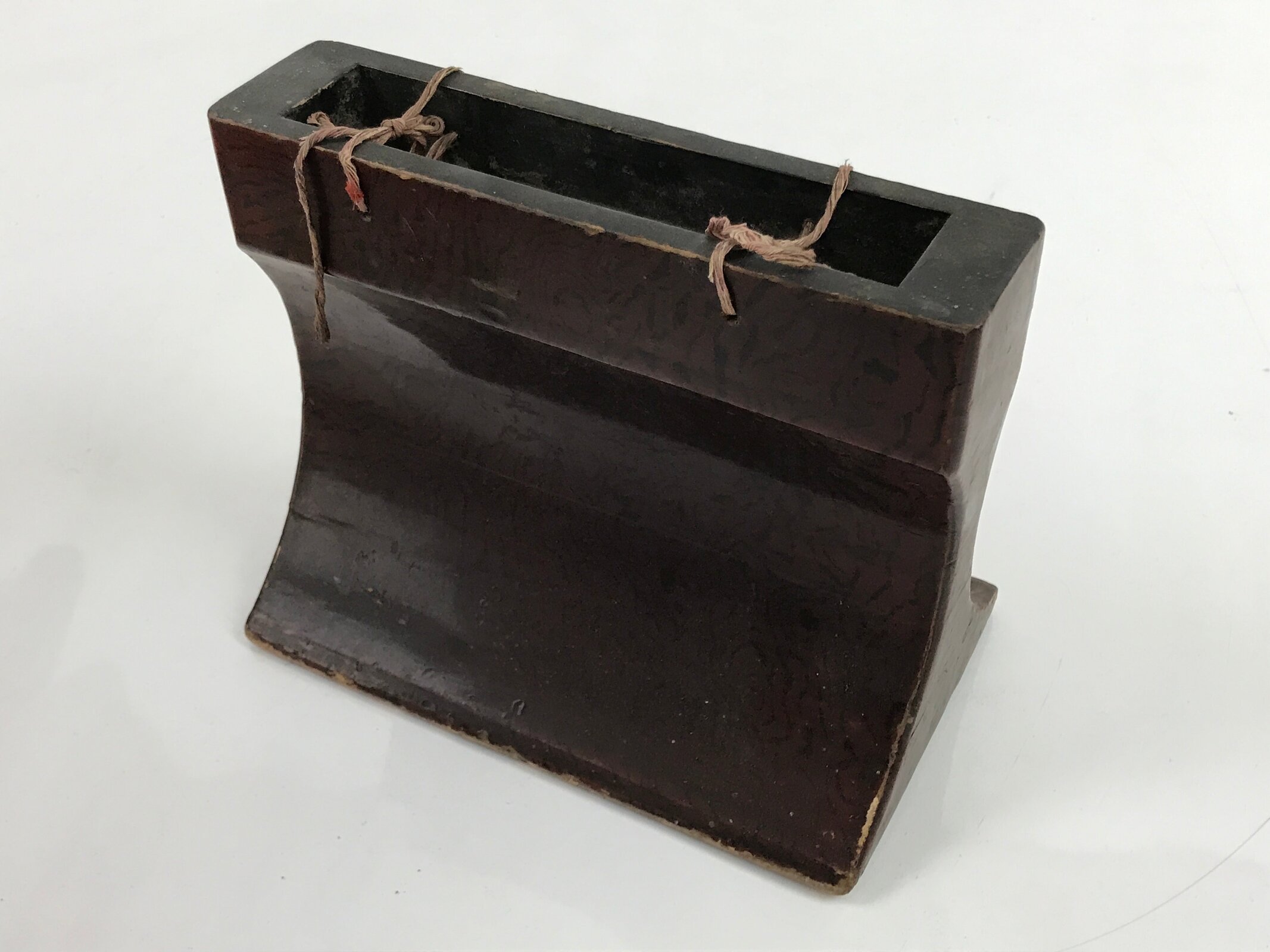 Antique Japanese Lacquered Wood Silk Takamakura Neck Pillow Geisha Red JK703