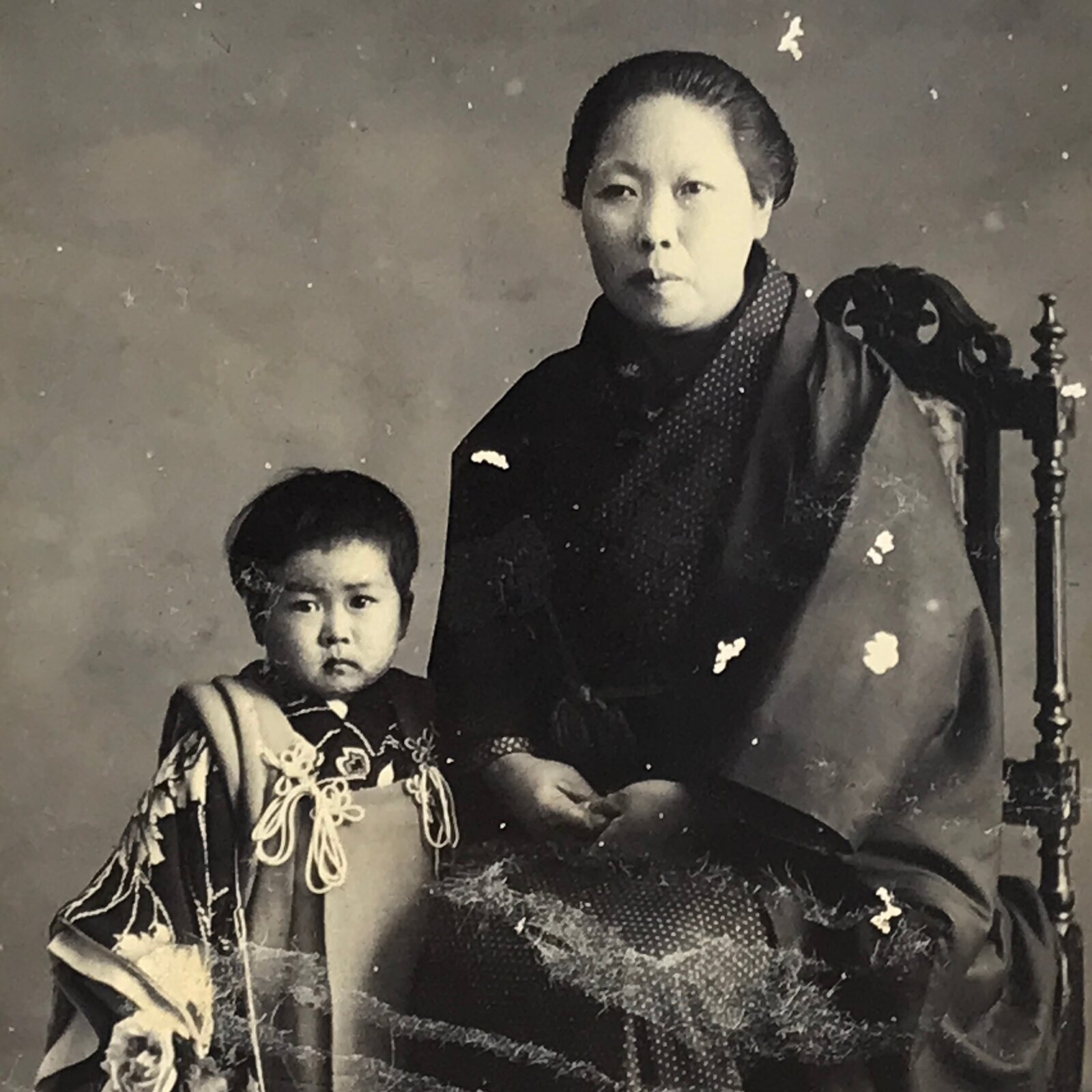 Antique Japanese Meiji Mother Child Photograph Portrait Kimono Black White PH47