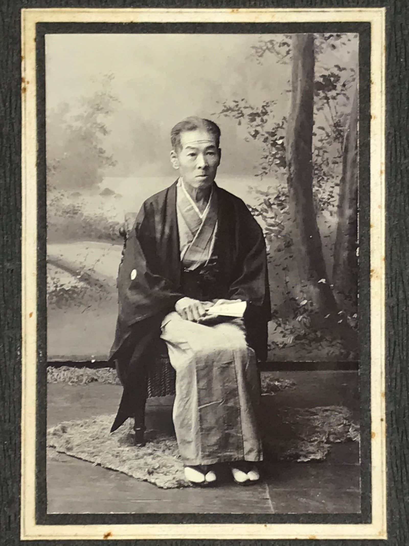 Antique Japanese Meiji Old Man Posed Portrait Photograph Kimono Black White PH49