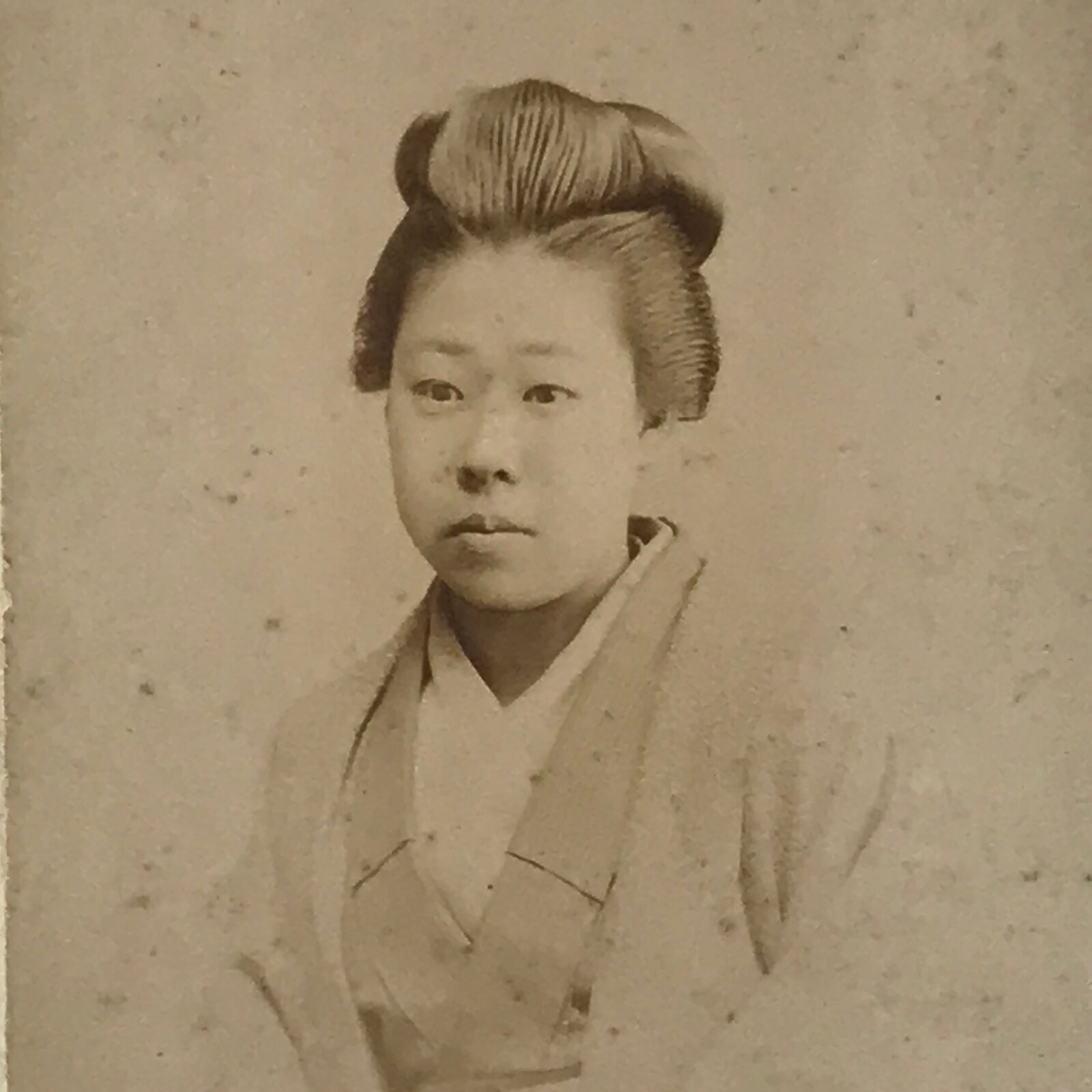Antique Japanese Meiji Woman Posed Portrait Photograph Kimono Sepia Tone PH54