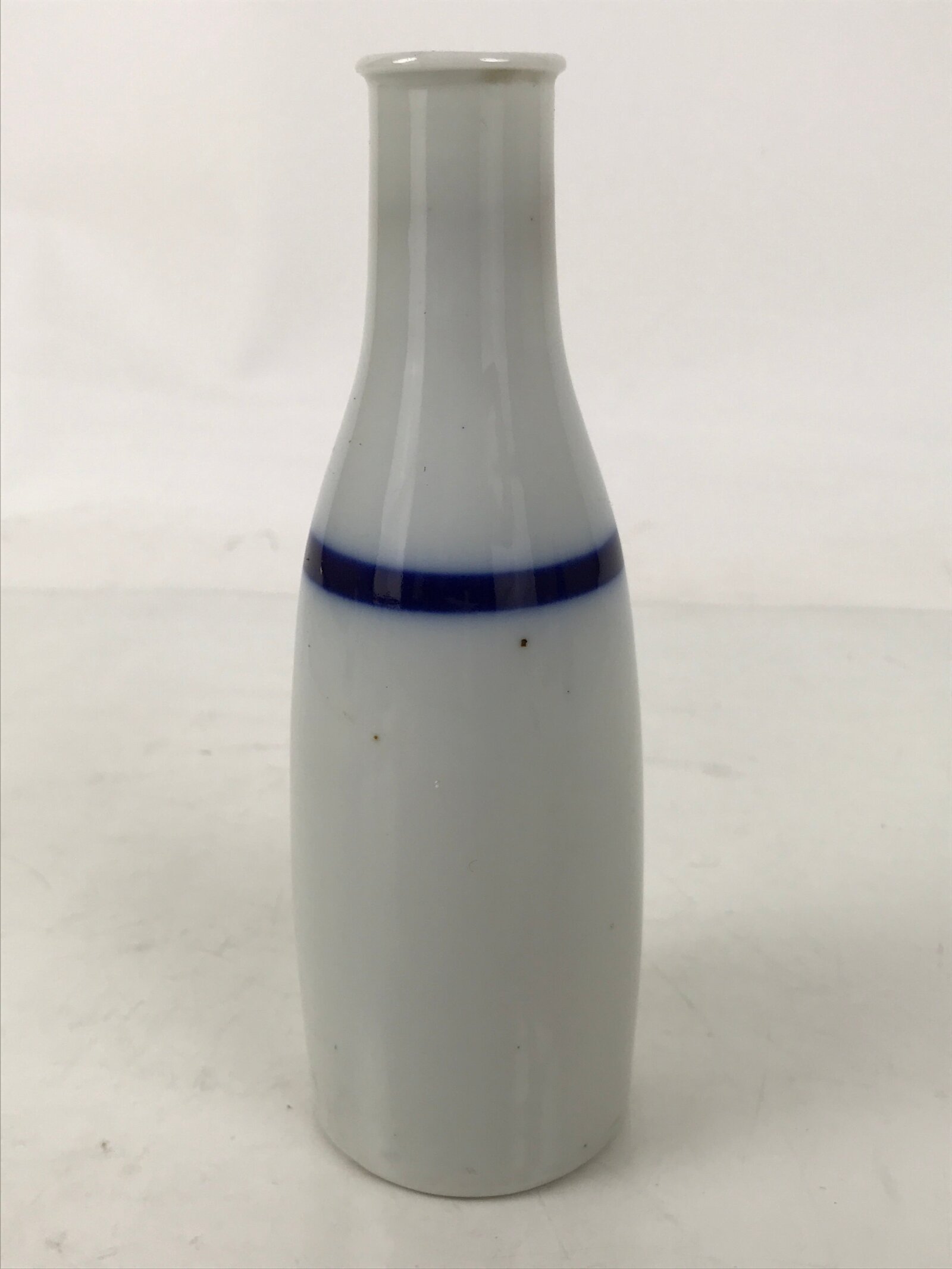 Antique Japanese Porcelain Sake Bottle Tokkuri White Blue Simple Sometsuke TS817