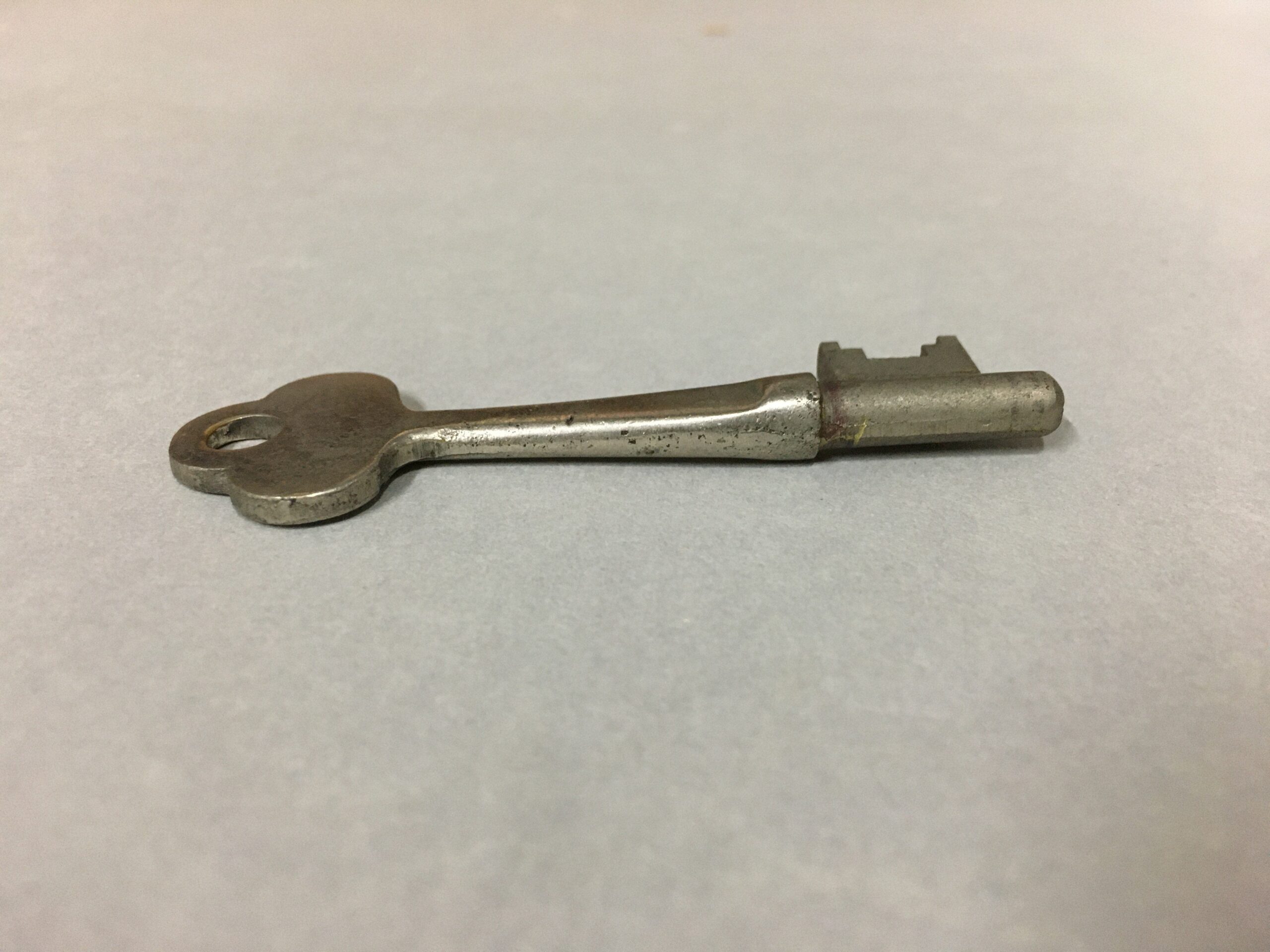 Antique Japanese Skeleton Key Vtg C1930 Silver 3 leaves Engraved SW JK21