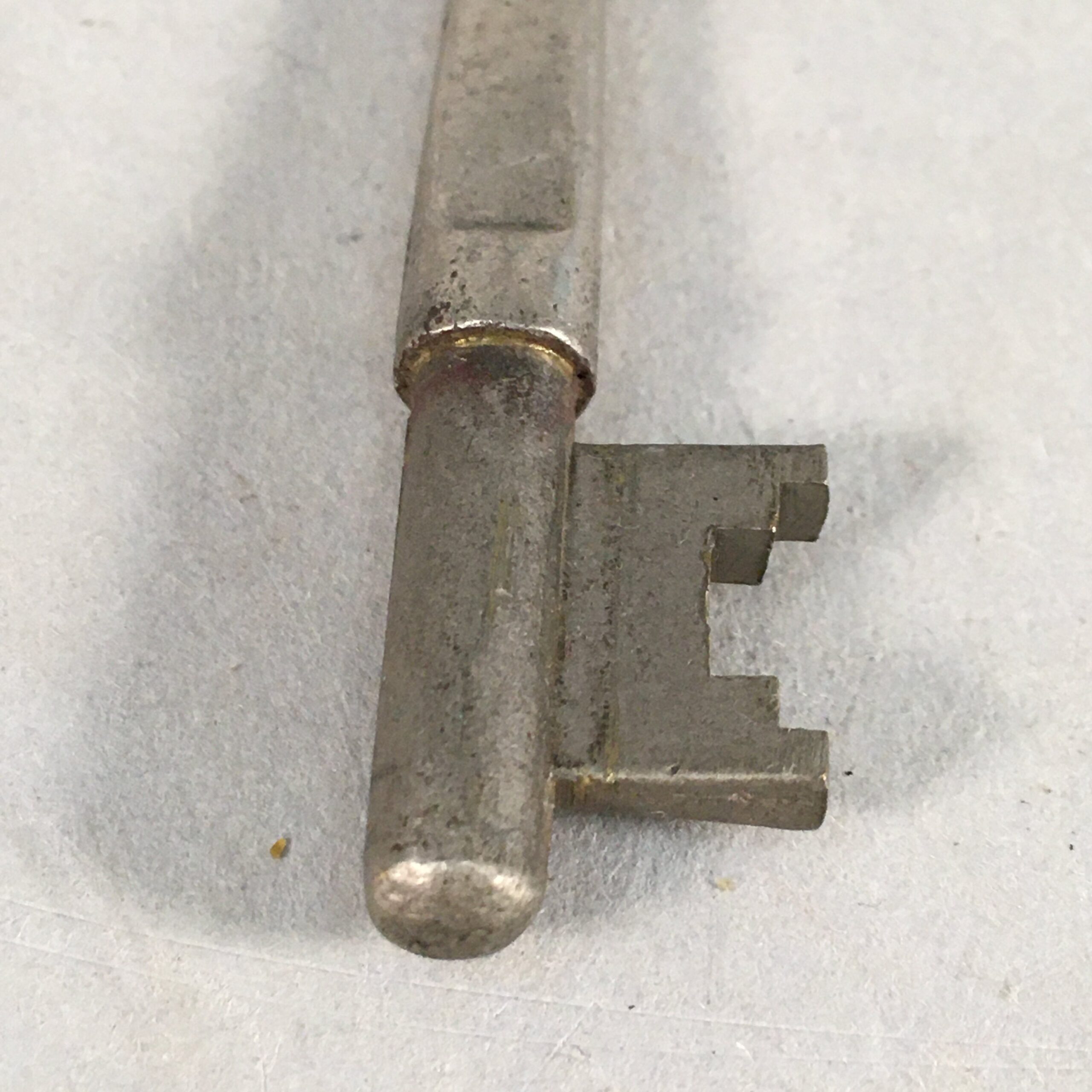 Antique Japanese Skeleton Key Vtg C1930 Silver 3 leaves Engraved SW JK21