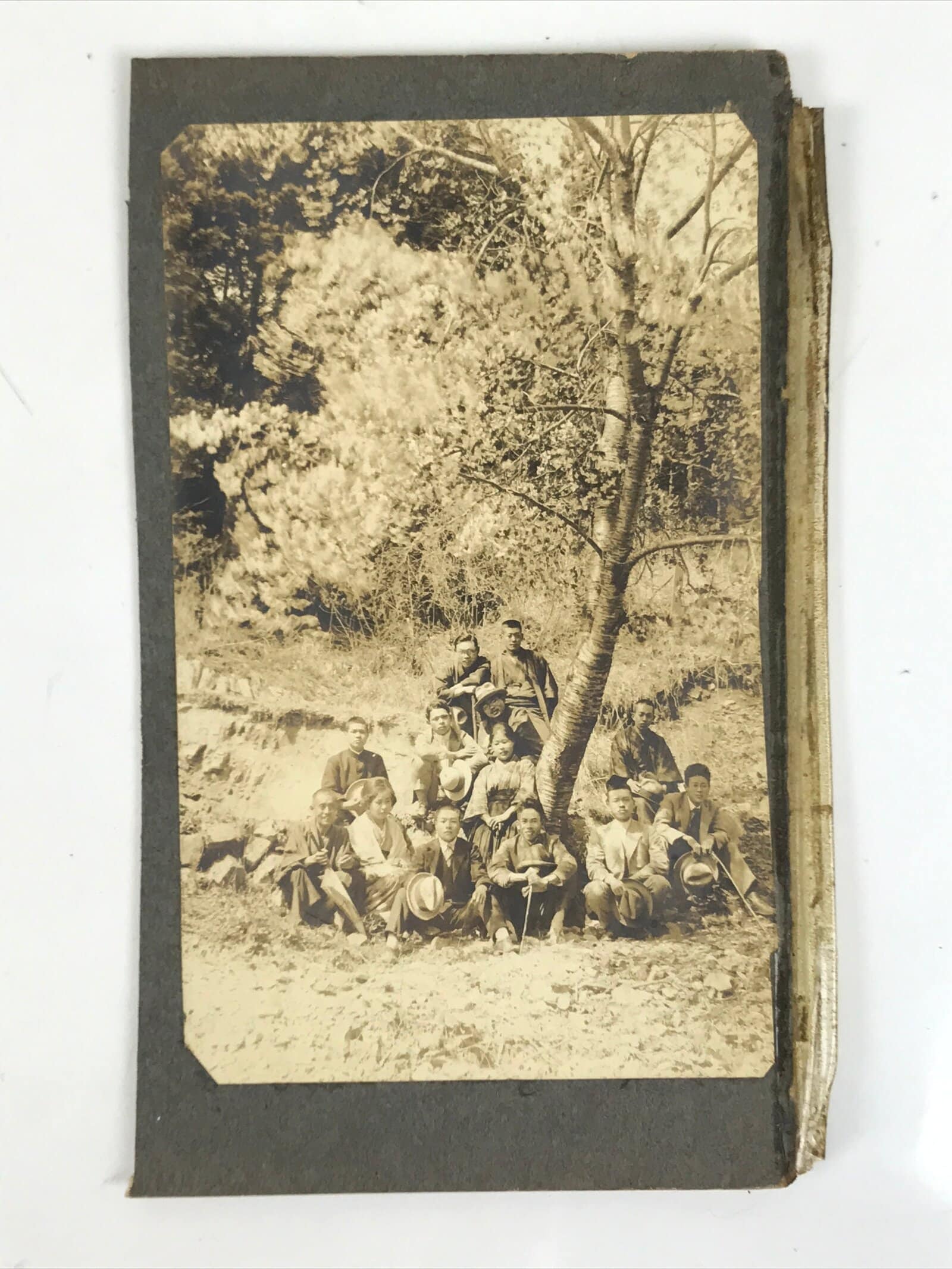 Antique Japanese Taisho Era Group Travel Portrait Photograph Kimono Sepia PH51