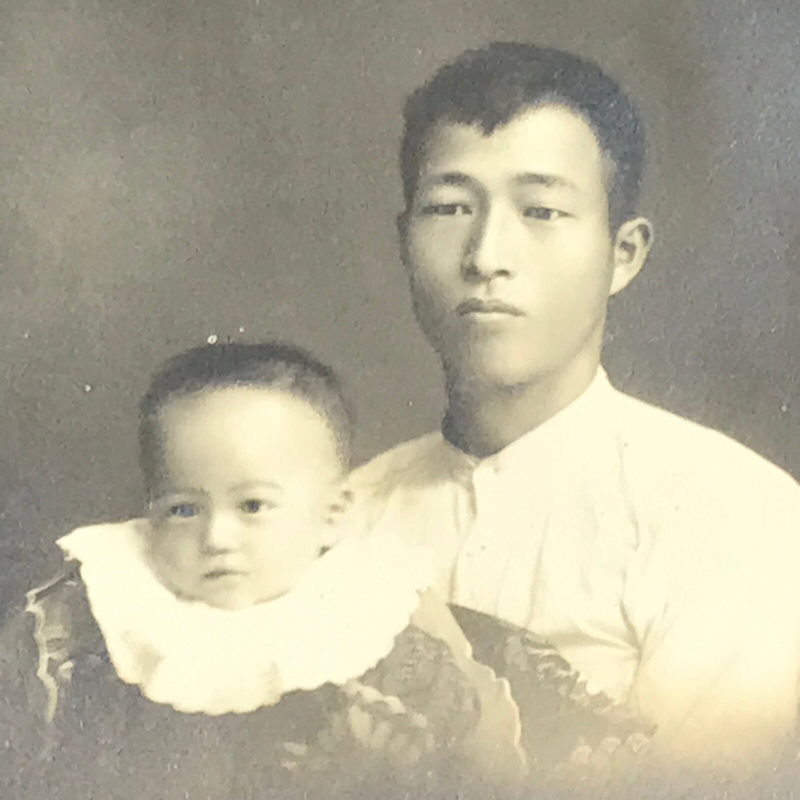 Antique Japanese Taisho Father Child Photograph Portrait Baby Black White PH38