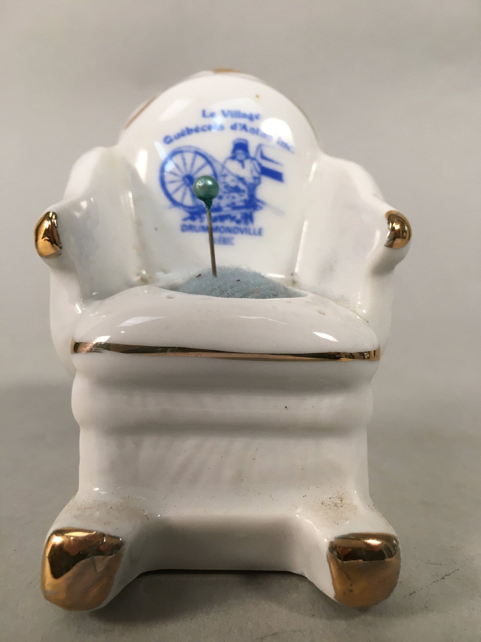 Canadian Pin Cushion Vtg Porcelain Armchair Village Quebecois d'Antan KF441