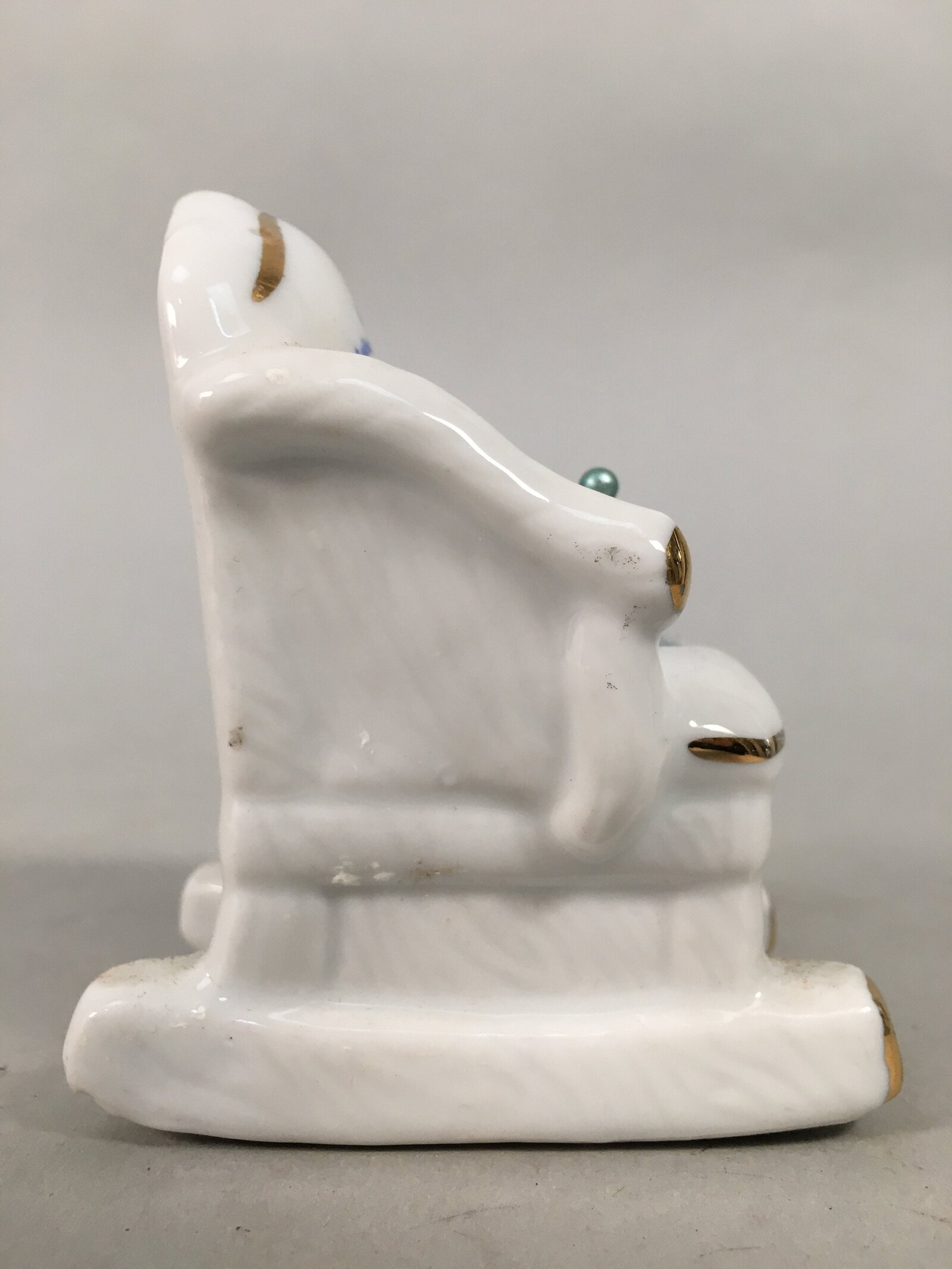 Canadian Pin Cushion Vtg Porcelain Armchair Village Quebecois d'Antan KF441