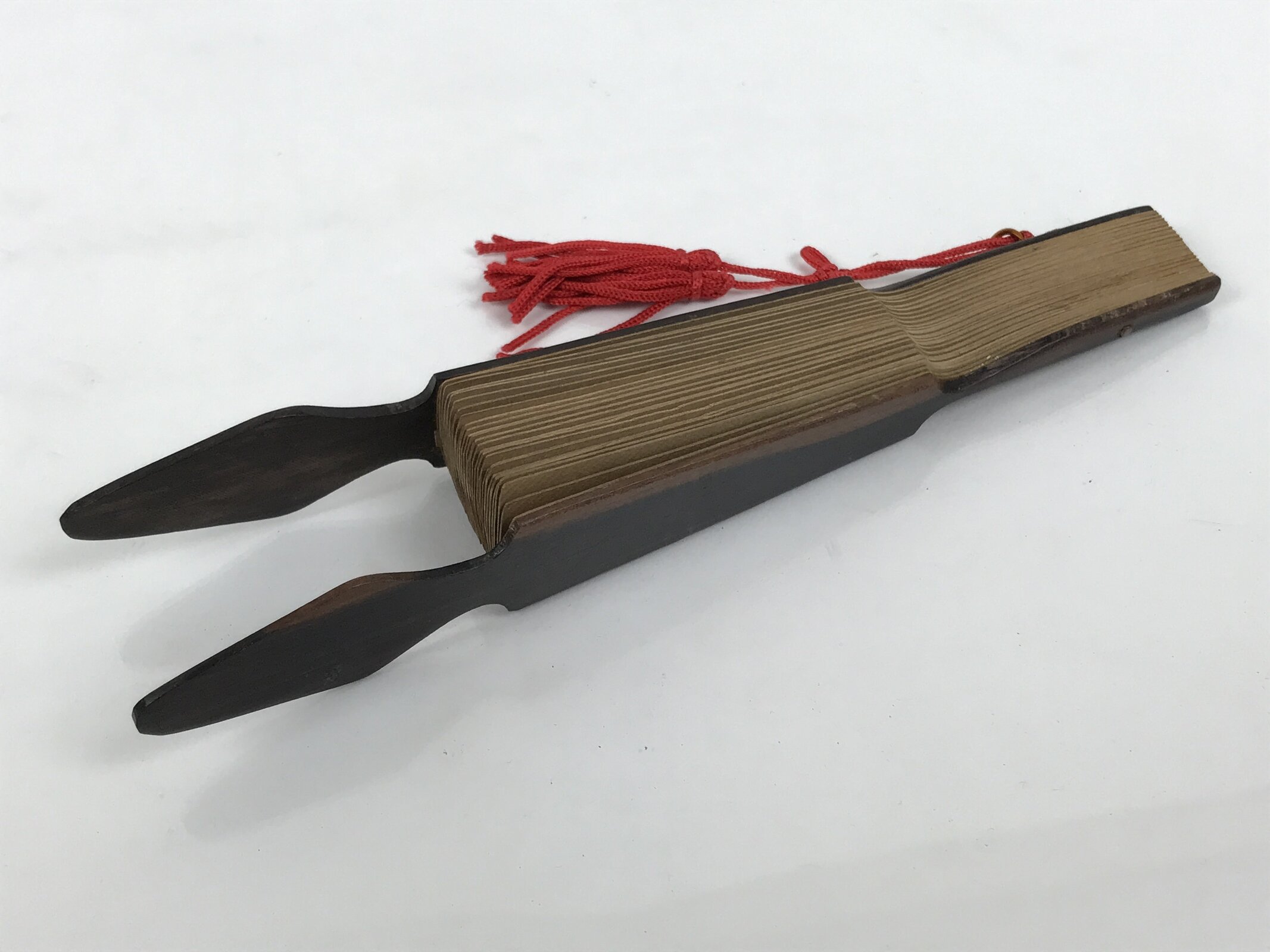 Chinese Carved Round Sandalwood Folding Fan Sensu Floral Pattern Red Tassel 5D23