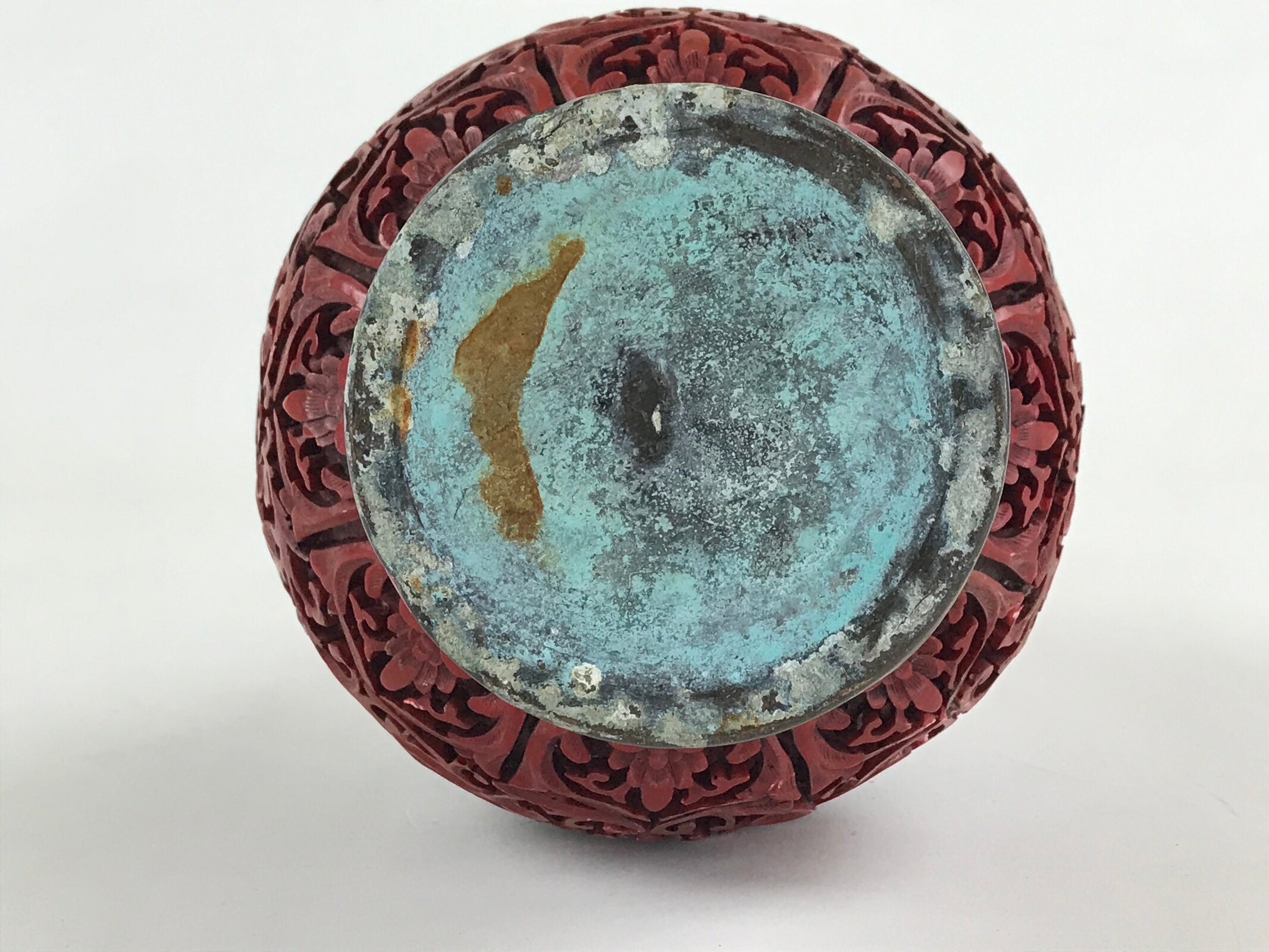 Chinese Red Cinnabar Vase Carved Vase Vtg Tsuishu Kabin Brass Resin Replica FK42