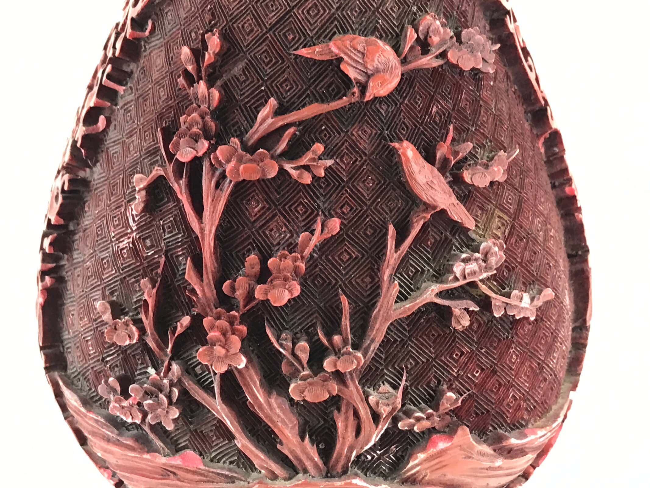 Chinese Red Cinnabar Vase Carved Vase Vtg Tsuishu Kabin Brass Resin Replica FK42