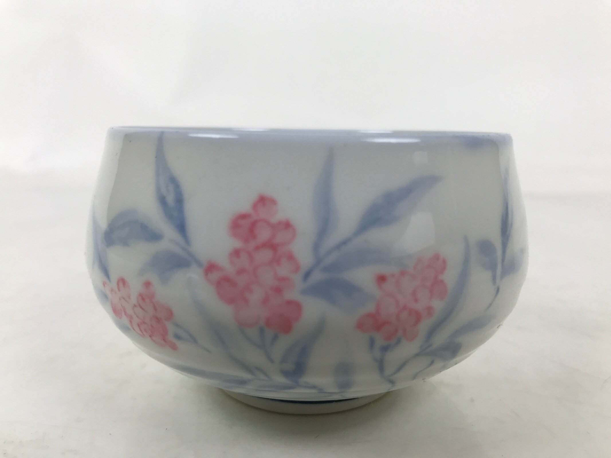 Japanese Arita Porcelain Teacup Vtg Berry Leaves Pink Blue Sencha Yunomi TC578