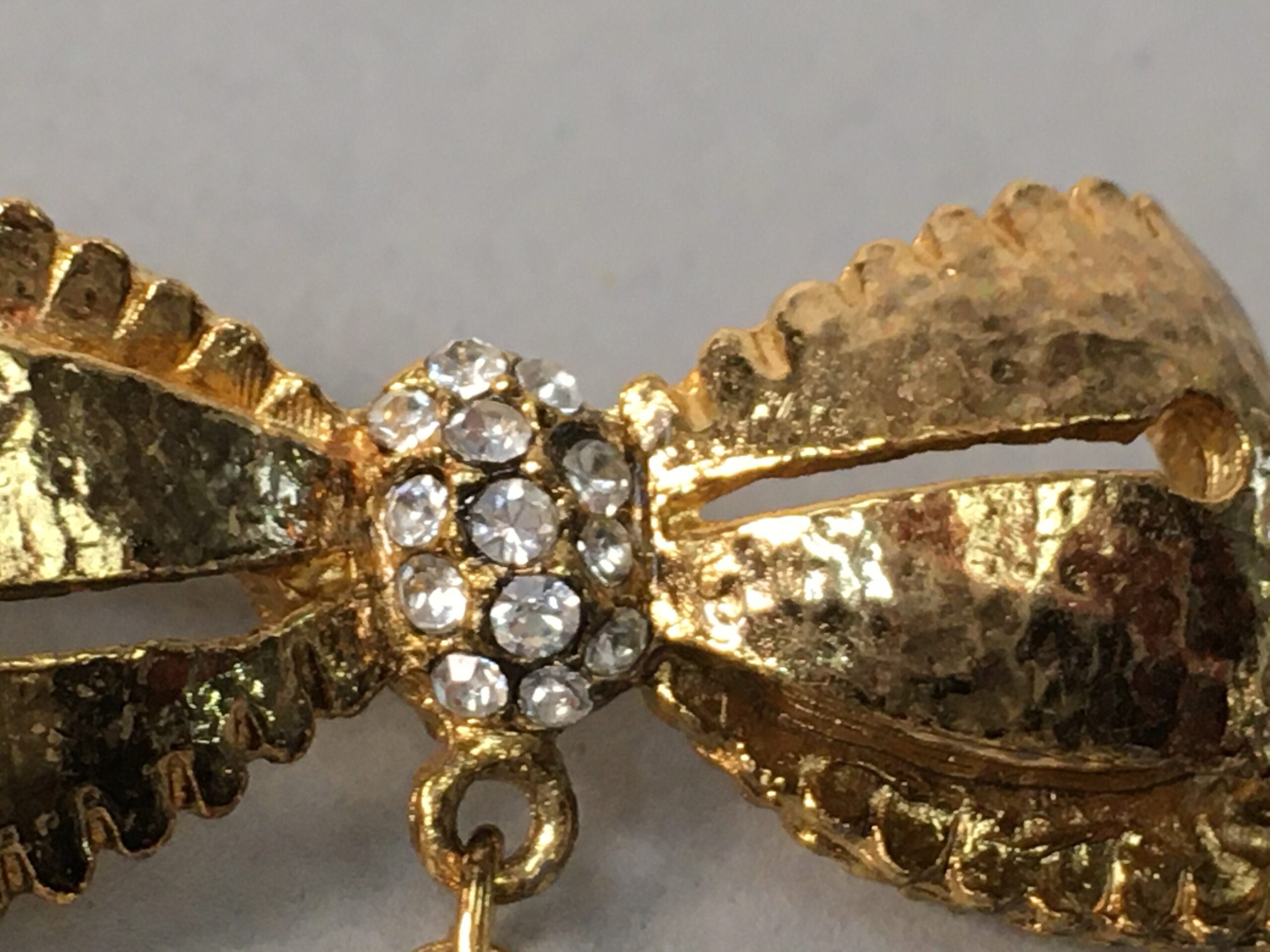 Japanese Blue Opal Oval Glass Brooch Metal Ribbon Vtg Bijou Pin Gold JK43