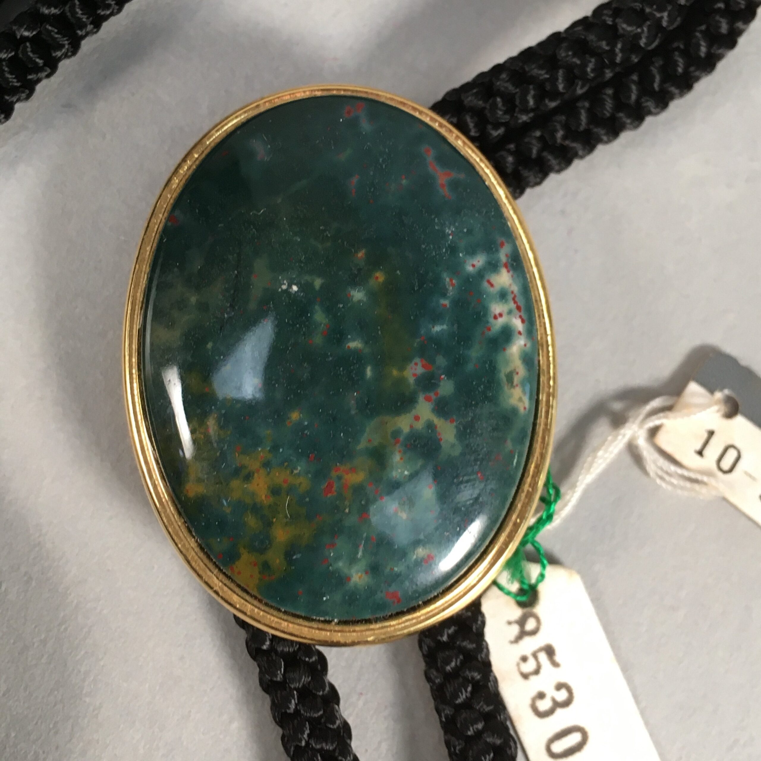 Japanese Bolo Tie Vtg Necklace Oval Green Stone Clasp Black String JK35